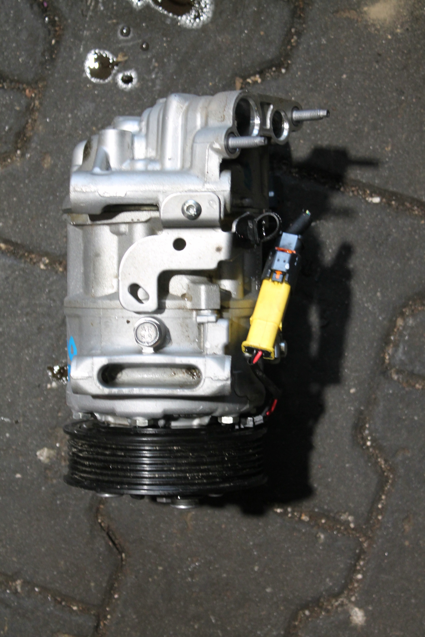 2096. klimakompressor PEUGEOT CITROEN 9833718802