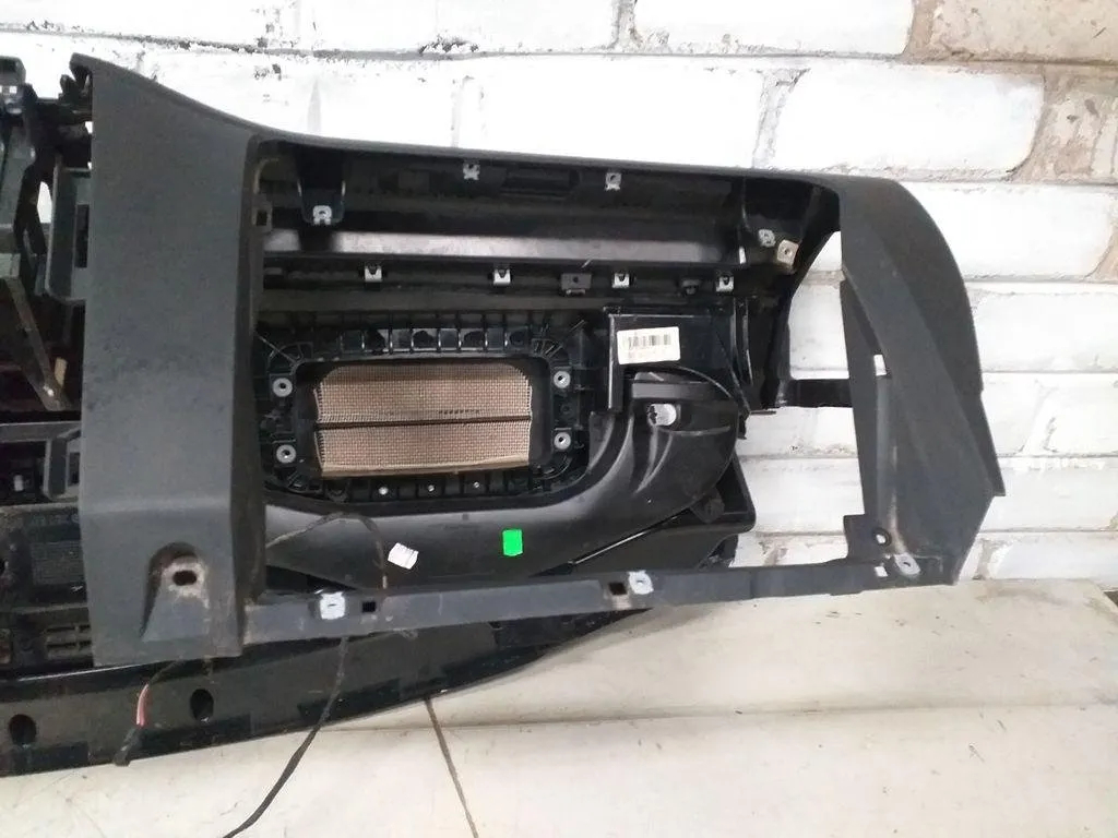 торпеда консоль Подушки vw PASSAT B6 3C1857004AM