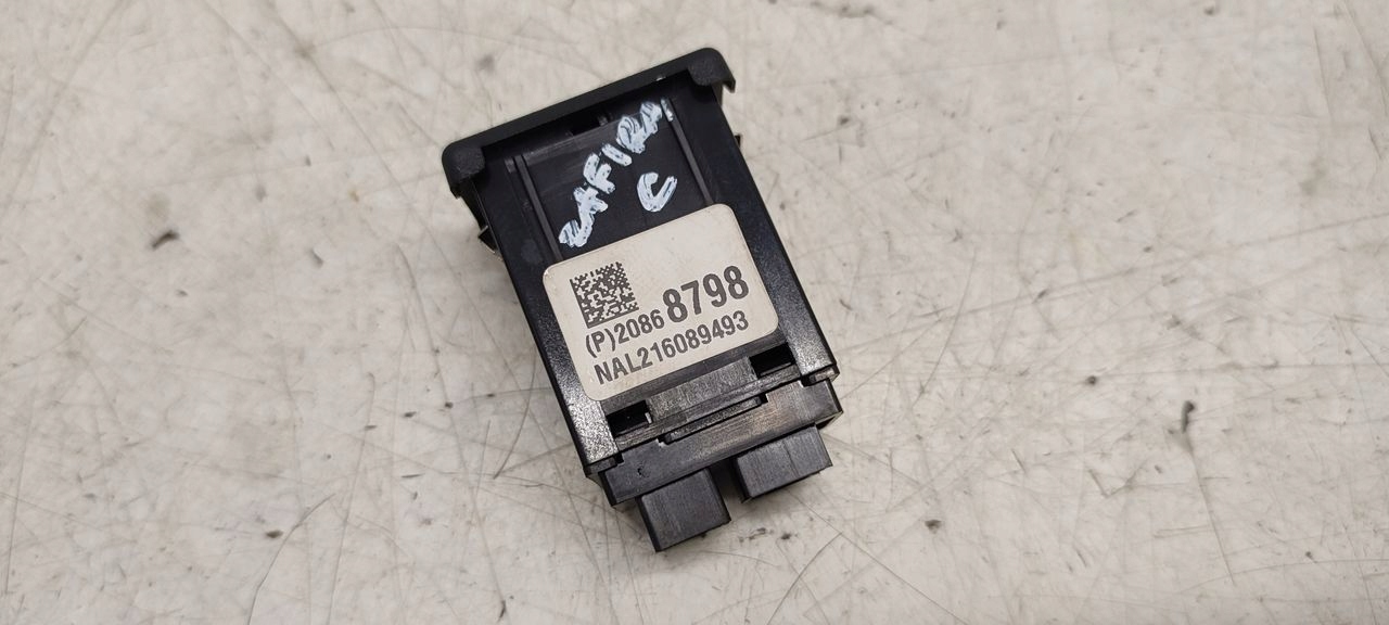 adapter connector AUX USB Opel Zafira C 1,6 TB