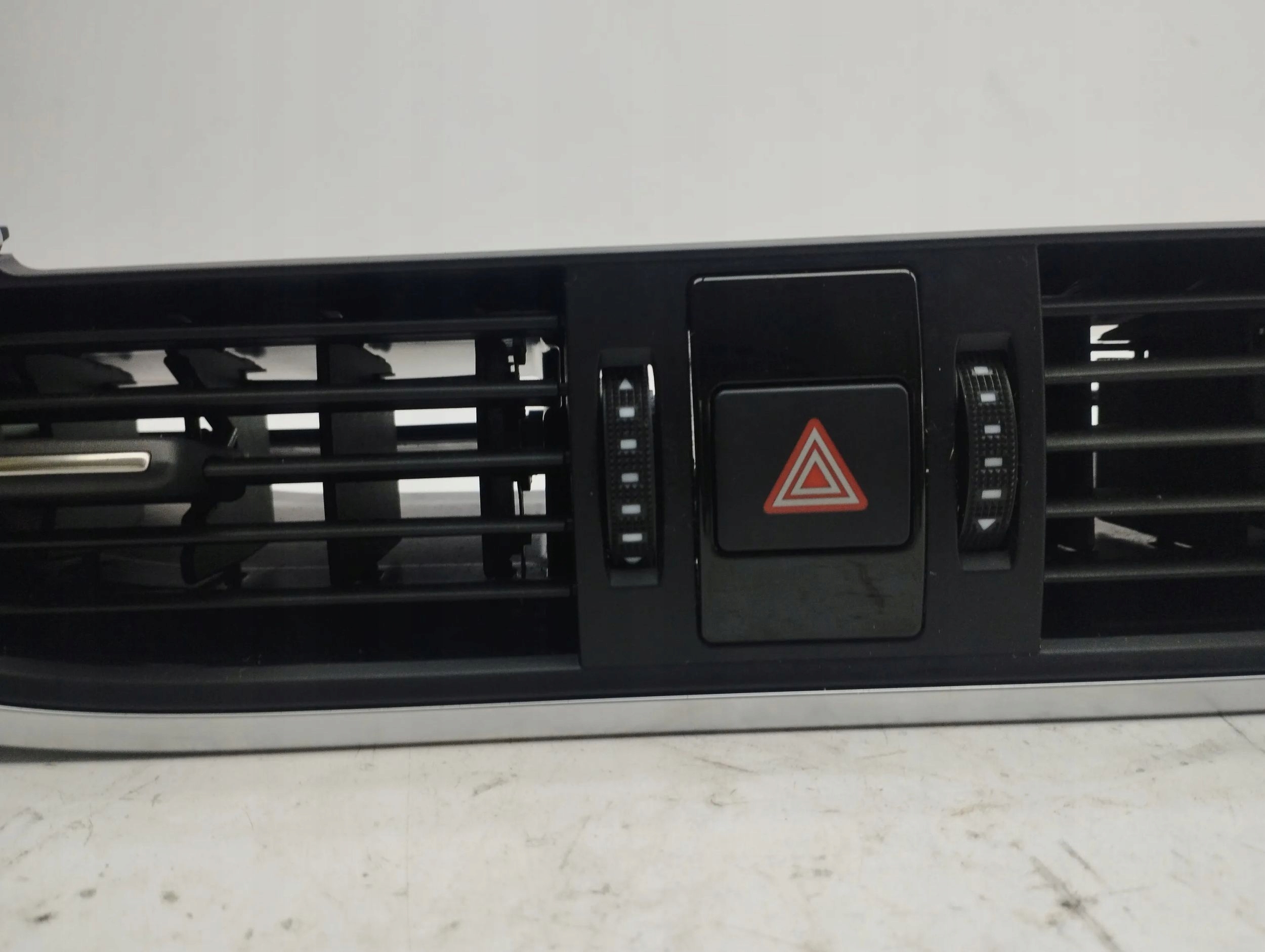 Audi A7 S7 4G 2013 средняя потока воздуха