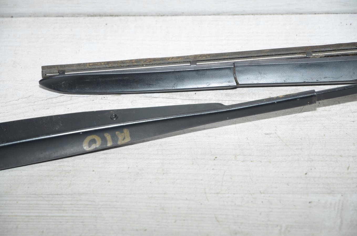 wiper arm left Kia Rio IV LIFT 22r