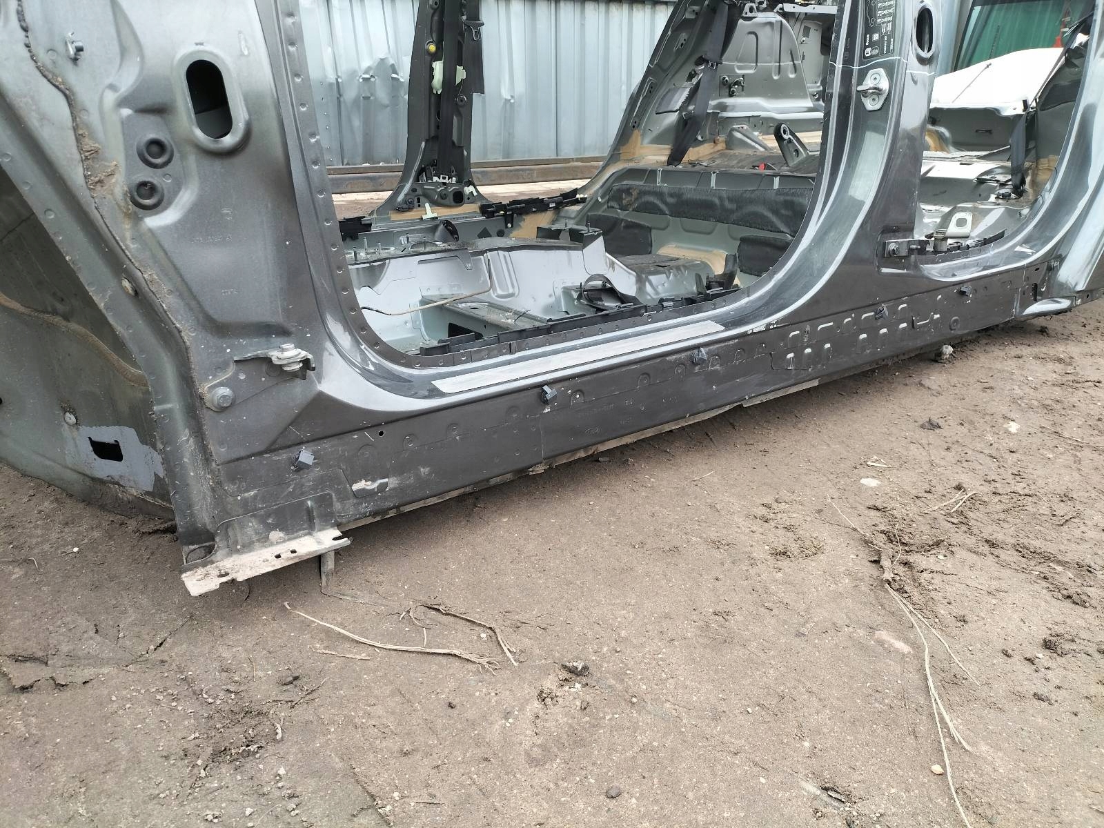 threshold left + pillar central FORD FOCUS MK4 BJ