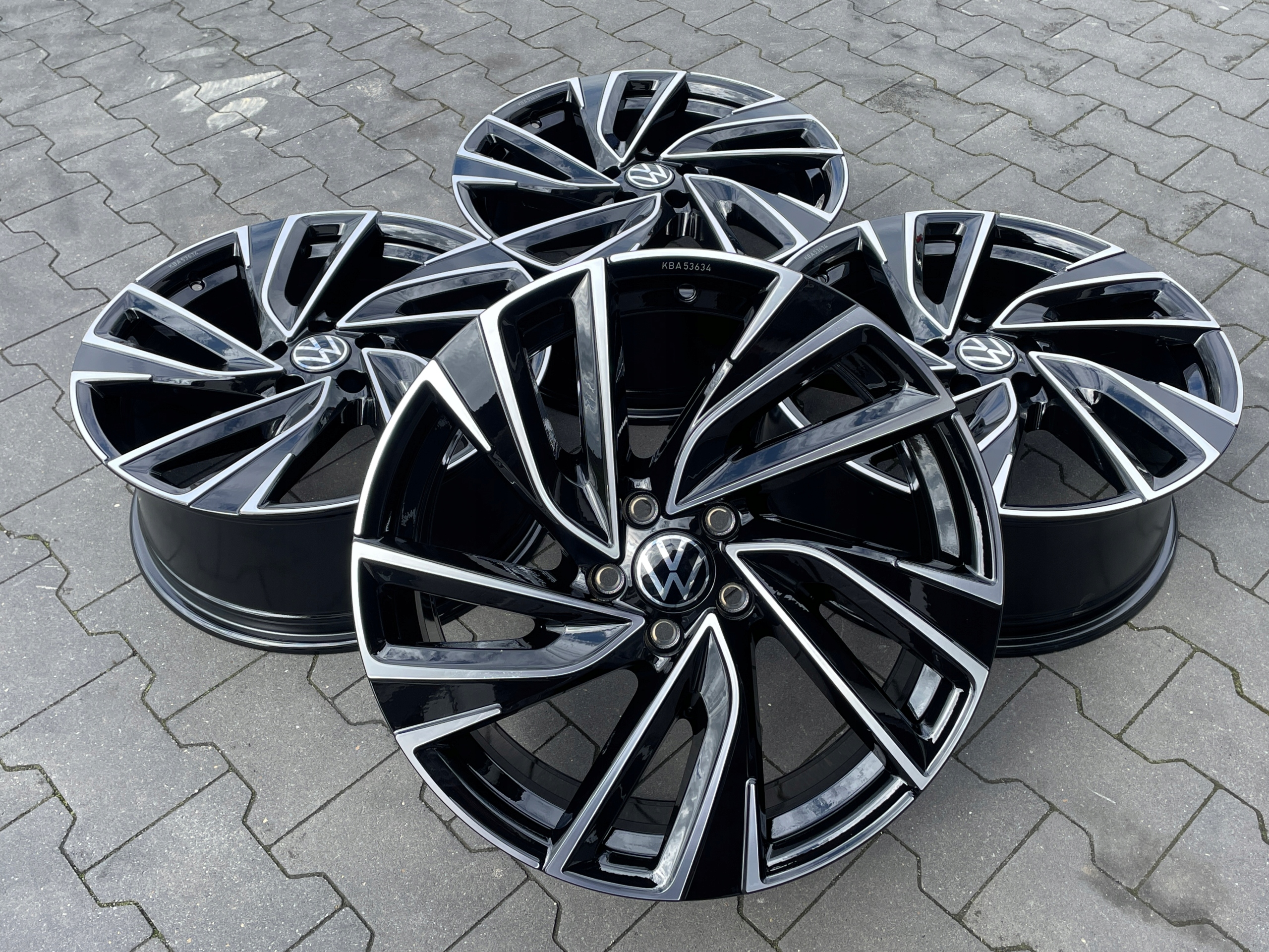 ORYGINALNE FELGI 19'' 5x112 VW ARTEON PASSAT TIGUAN GOLF ADELAIDE Model ADELAIDE