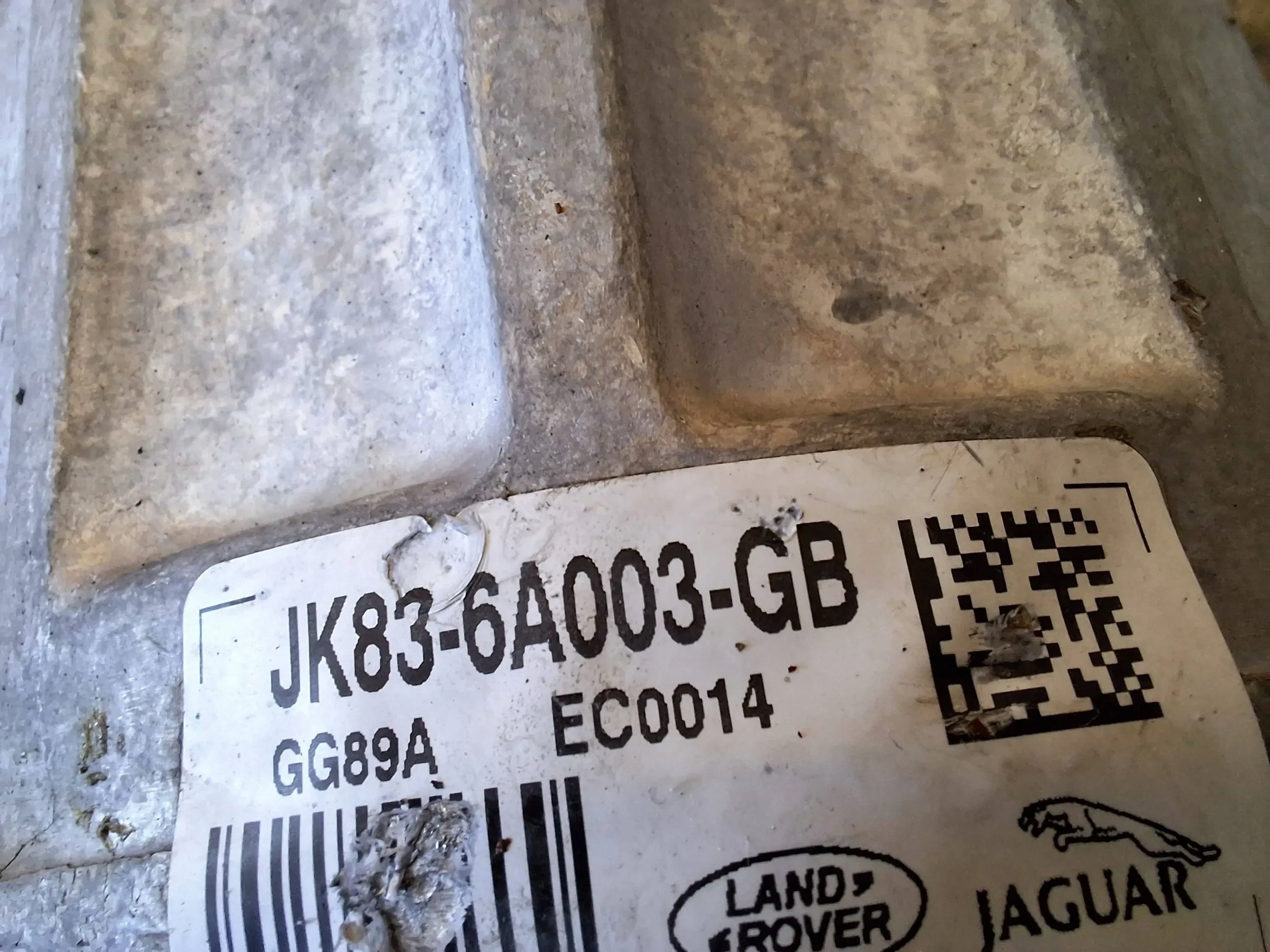 engine mount JAGUAR LAND ROVER JK83-6A003-GB