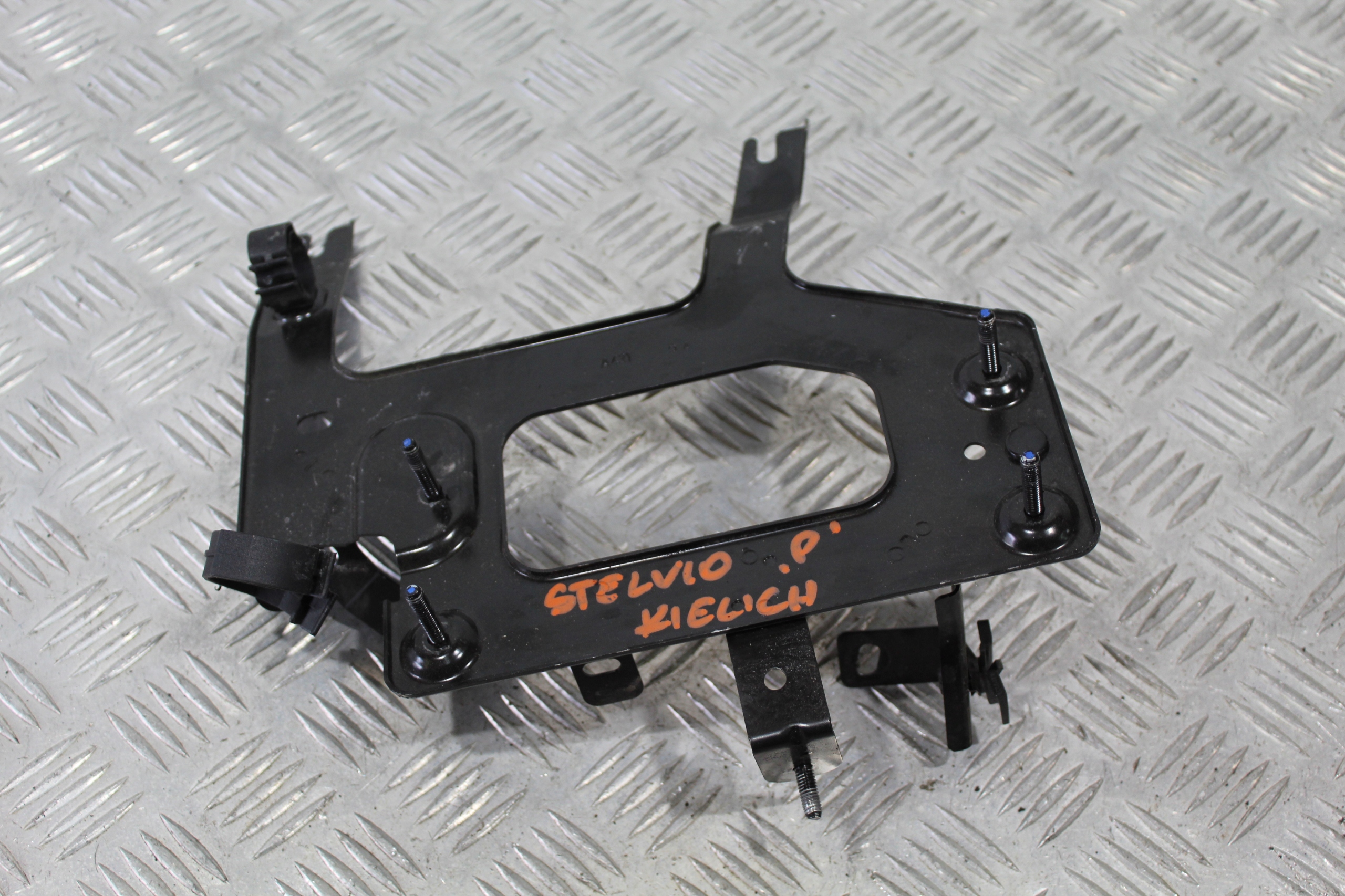 holder holder holder right STELVIO