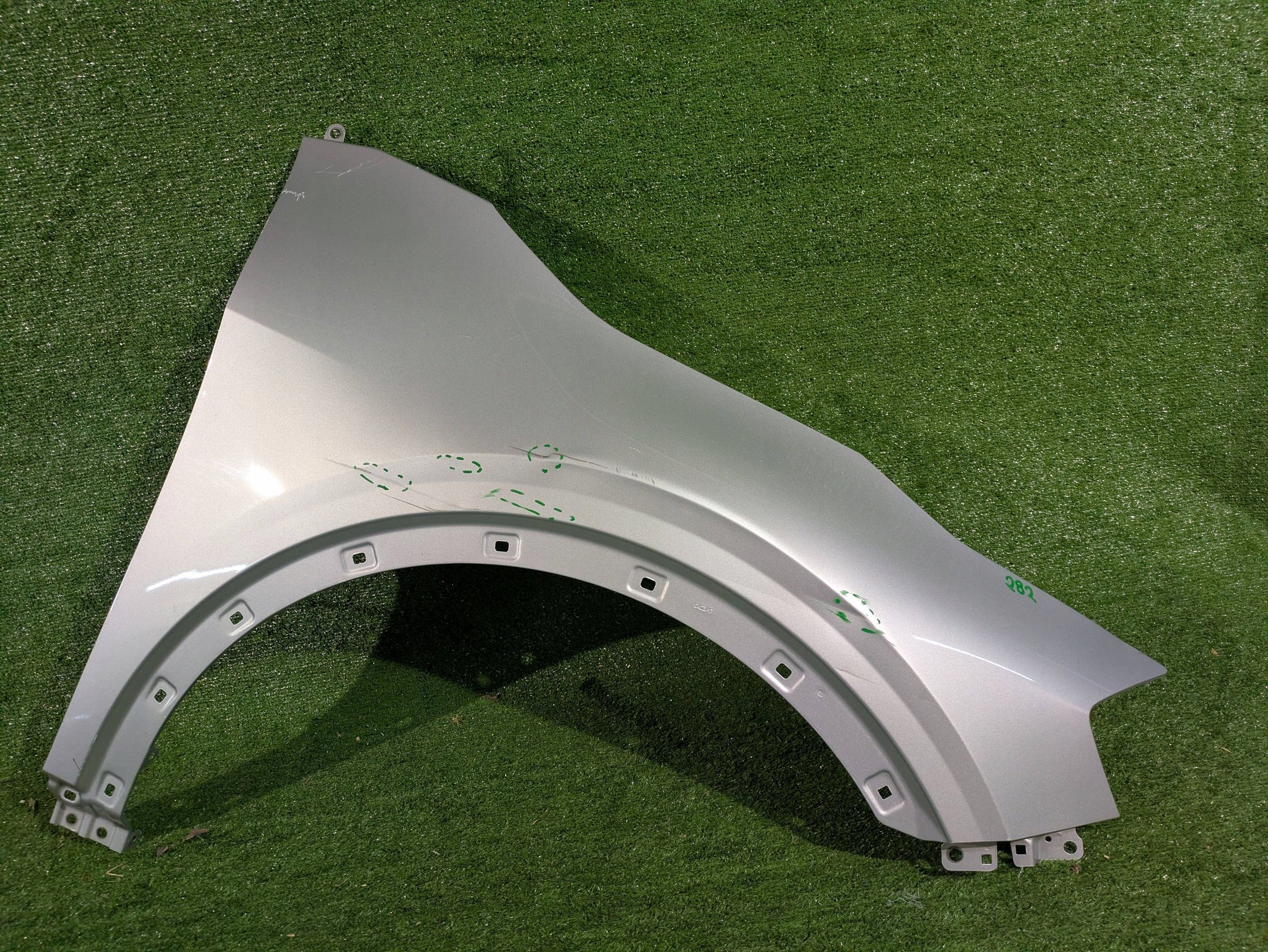 fender front right front KIA SPORTAGE V NR.282
