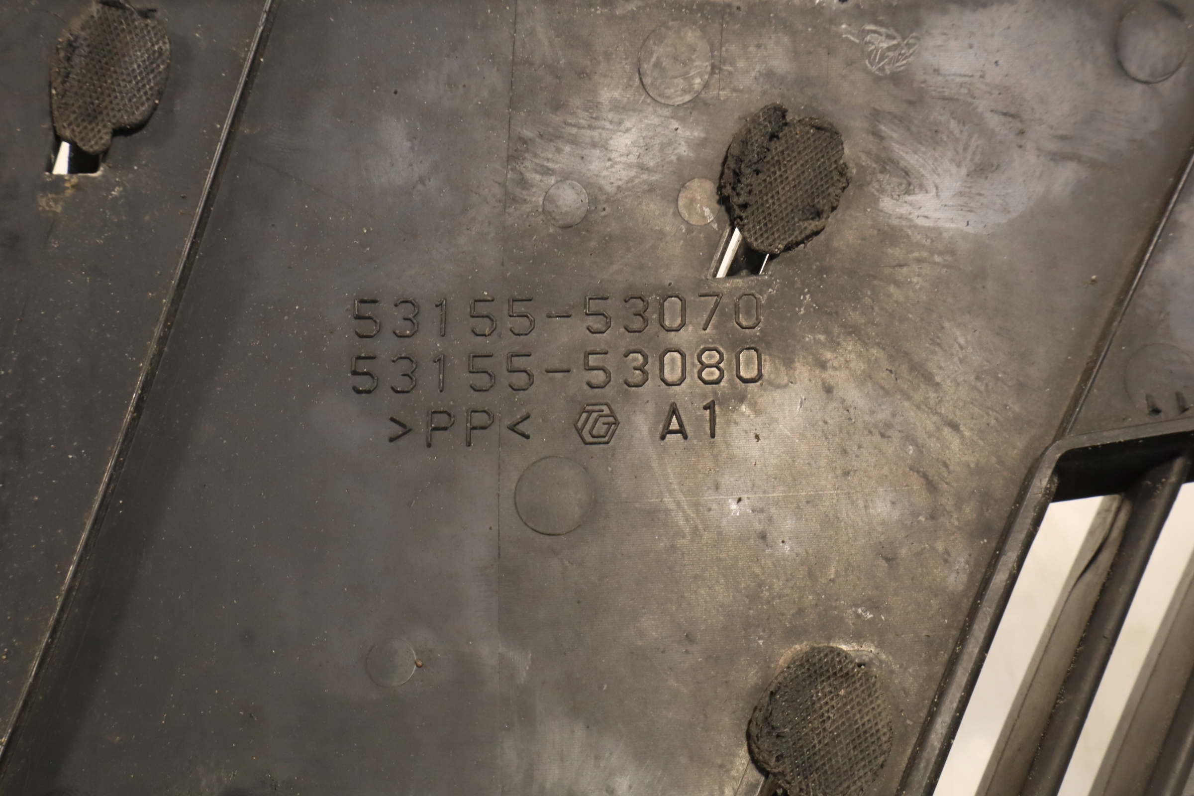 решетка радиатора lexus IS 2 II 220