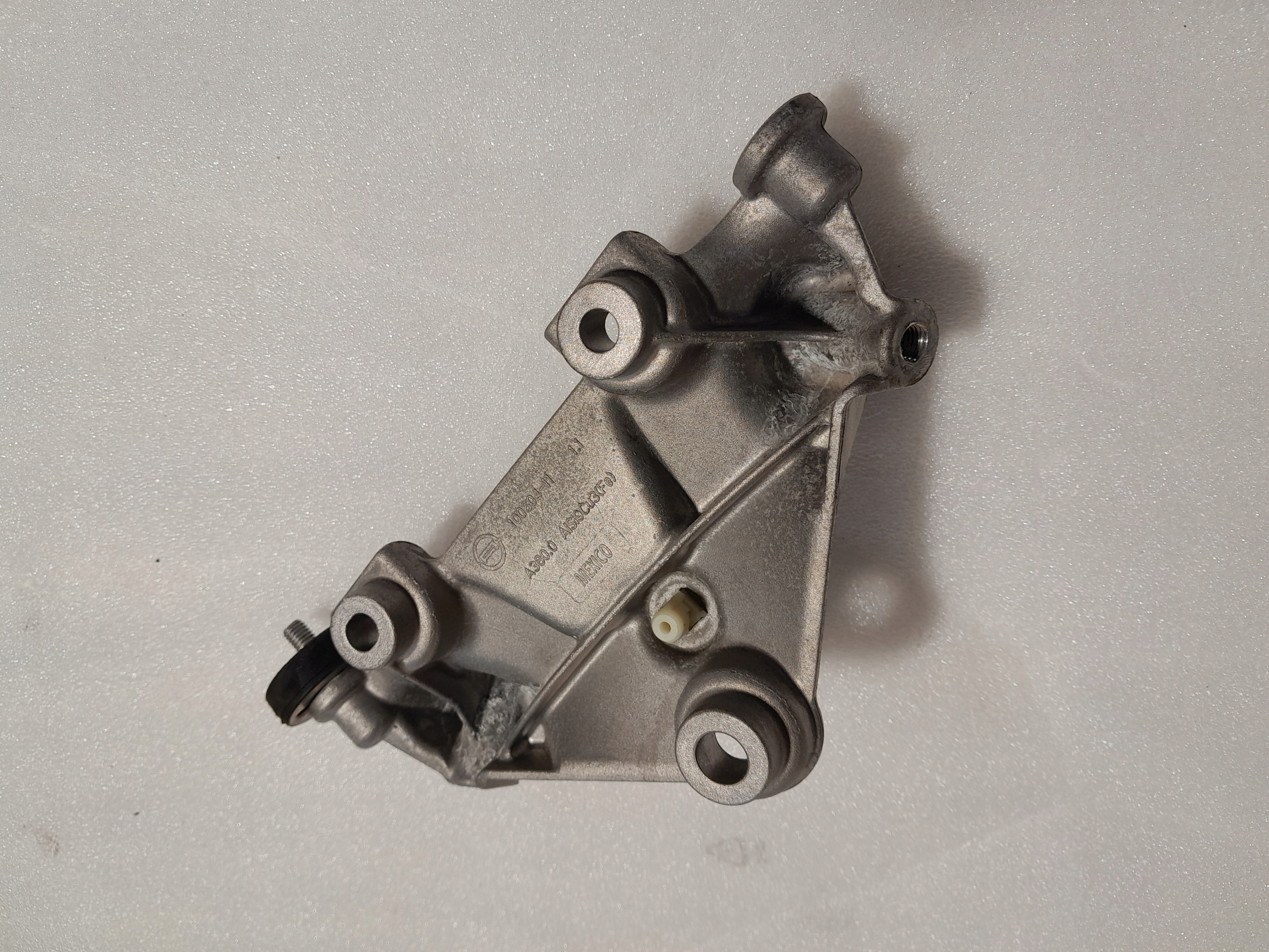 BMW X7 G07 40i Halter Stütze 7337921