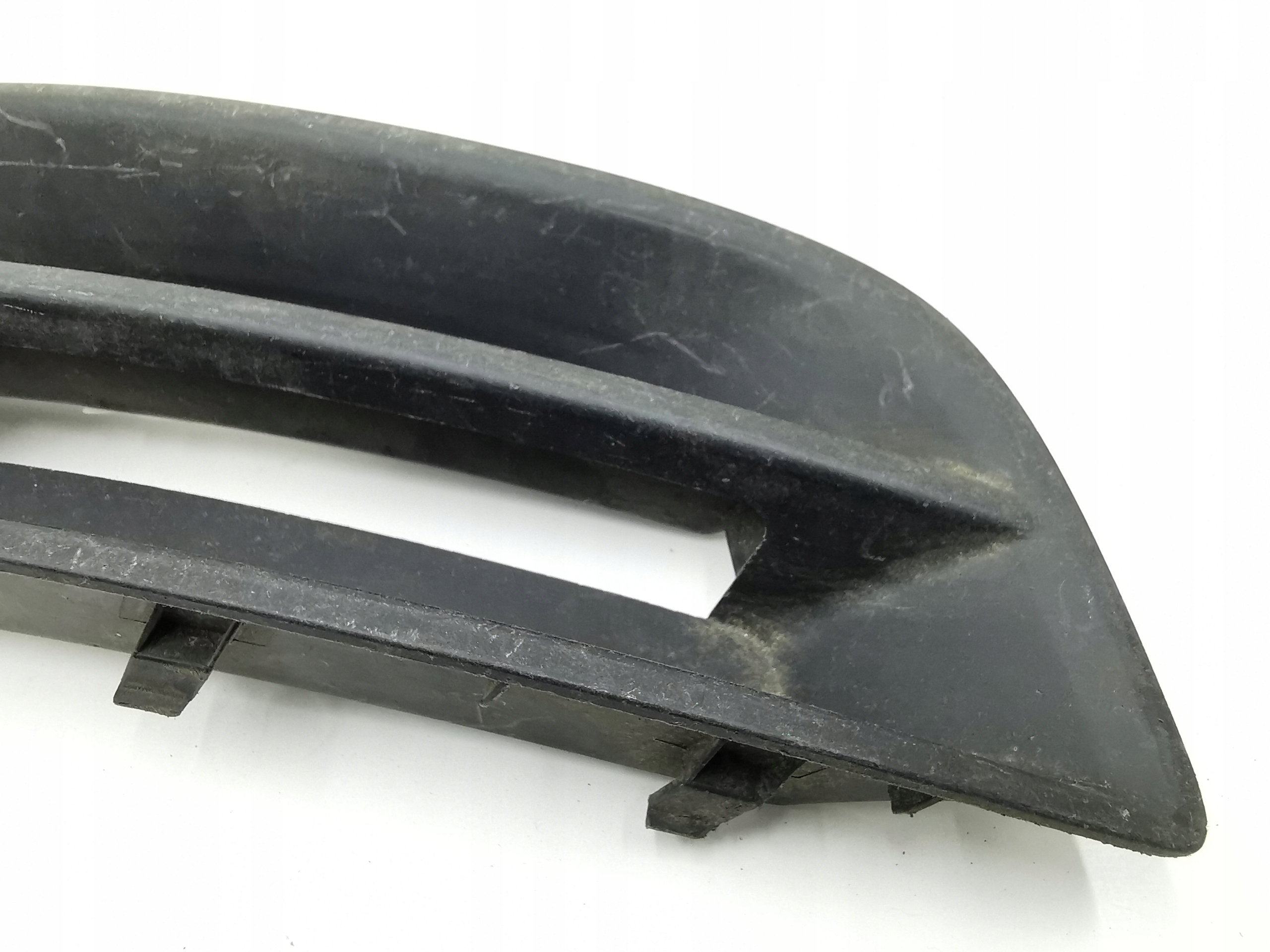 grid of a bumper right front TOYOTA COROLLA E12 05-06 52127-02130