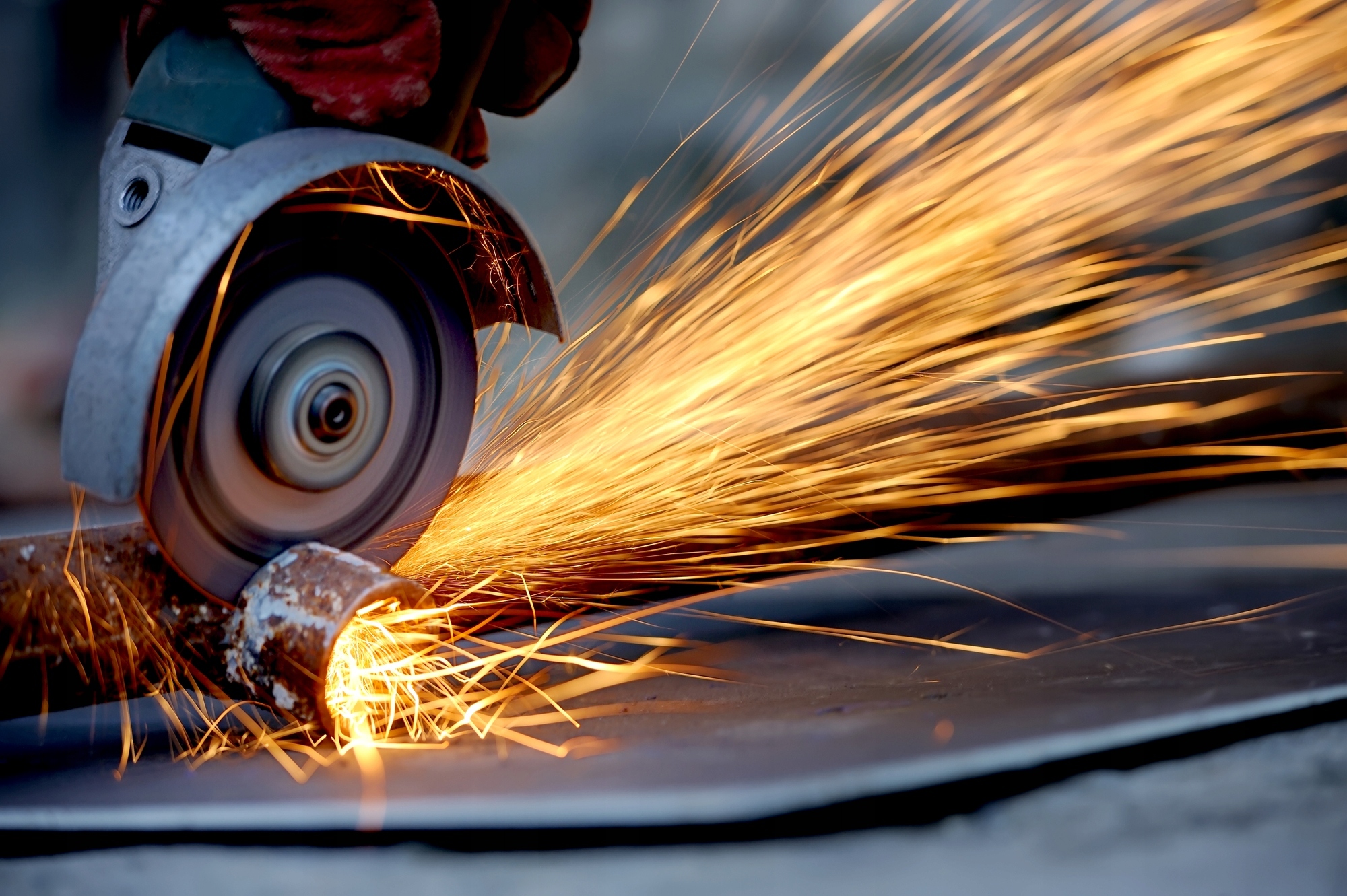 SZLIFIERKA KĄTOWA AKUMULATOROWA BEZSZCZOTKOWA DIAX + ADAPTER PIŁY PILARKI Cechy dodatkowe automatyczne smarowanie łańcucha