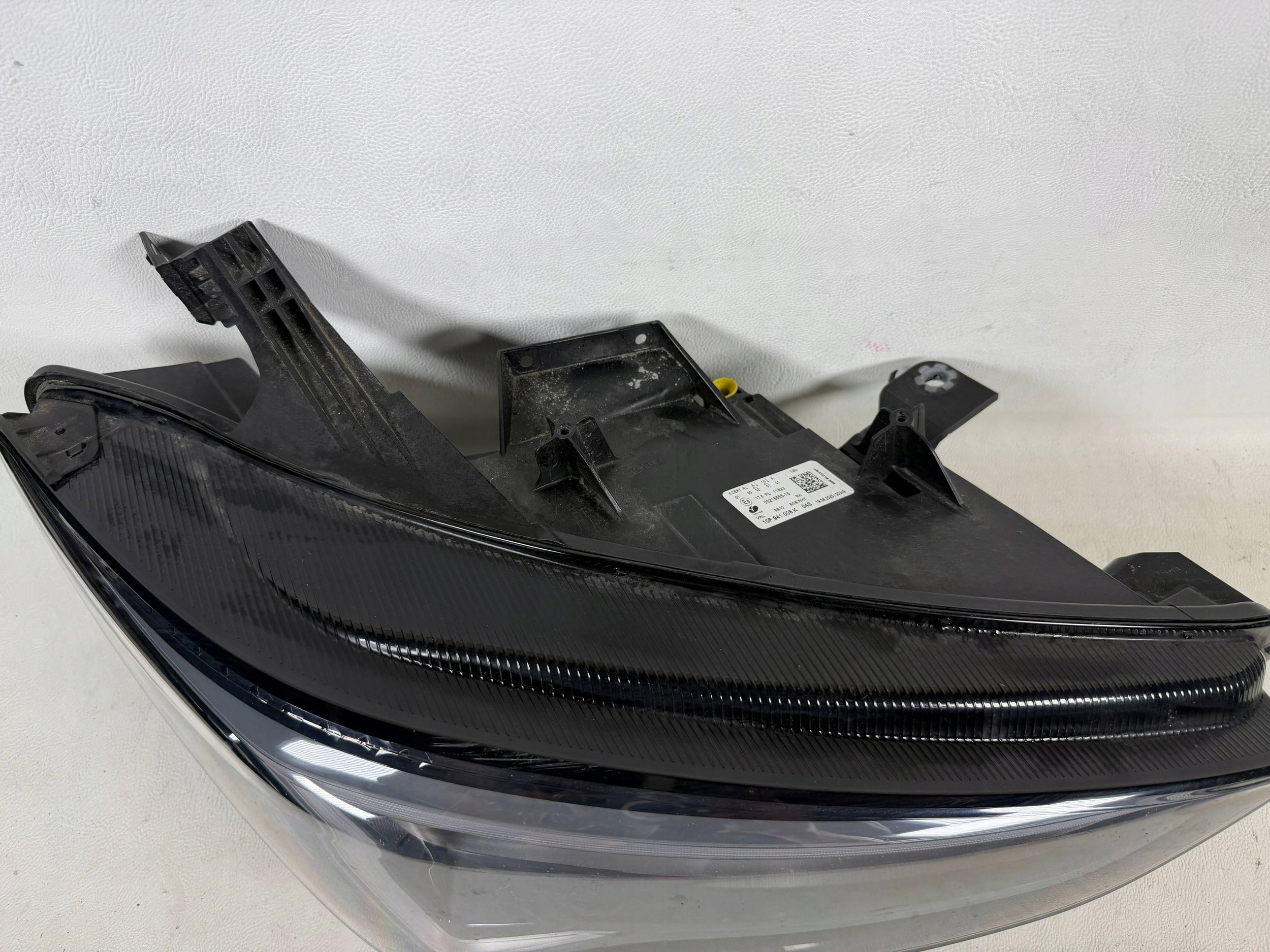Cupra Born light right front front Full LED