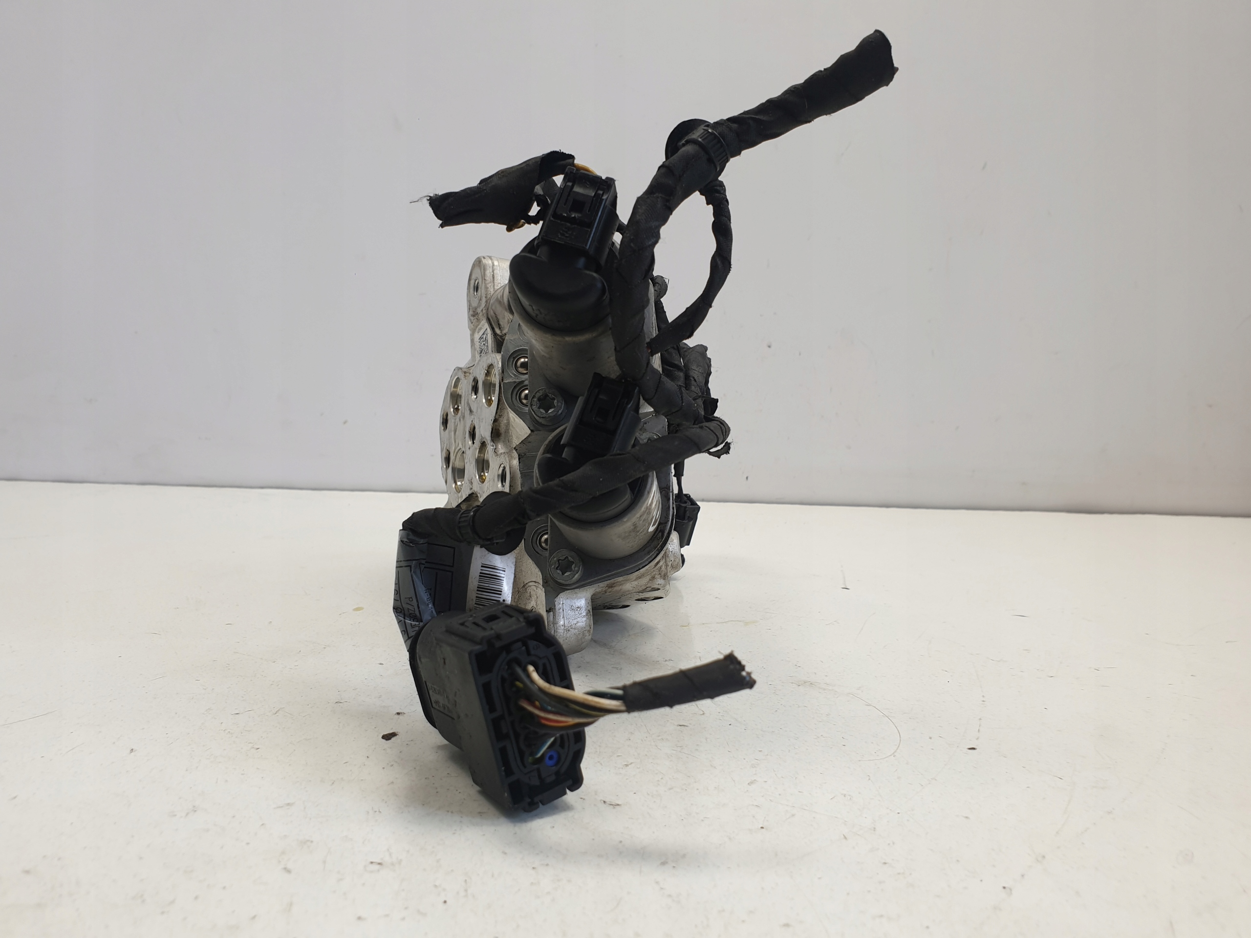 BMW F01 POMPA ZAWIESZENIA HYDAC DYNAMIC 10641010 Catalog number for substitute 6775258