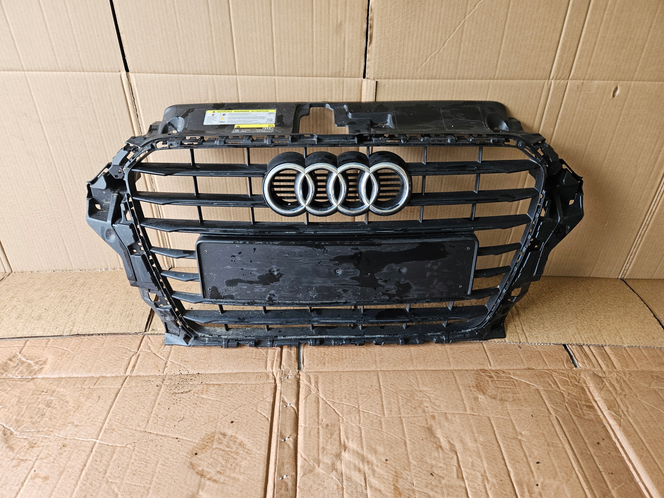 Audi A3 8V Kühlergrill FRONTGRILL Kühlergitter 8V5853651 - Thumbnail 1