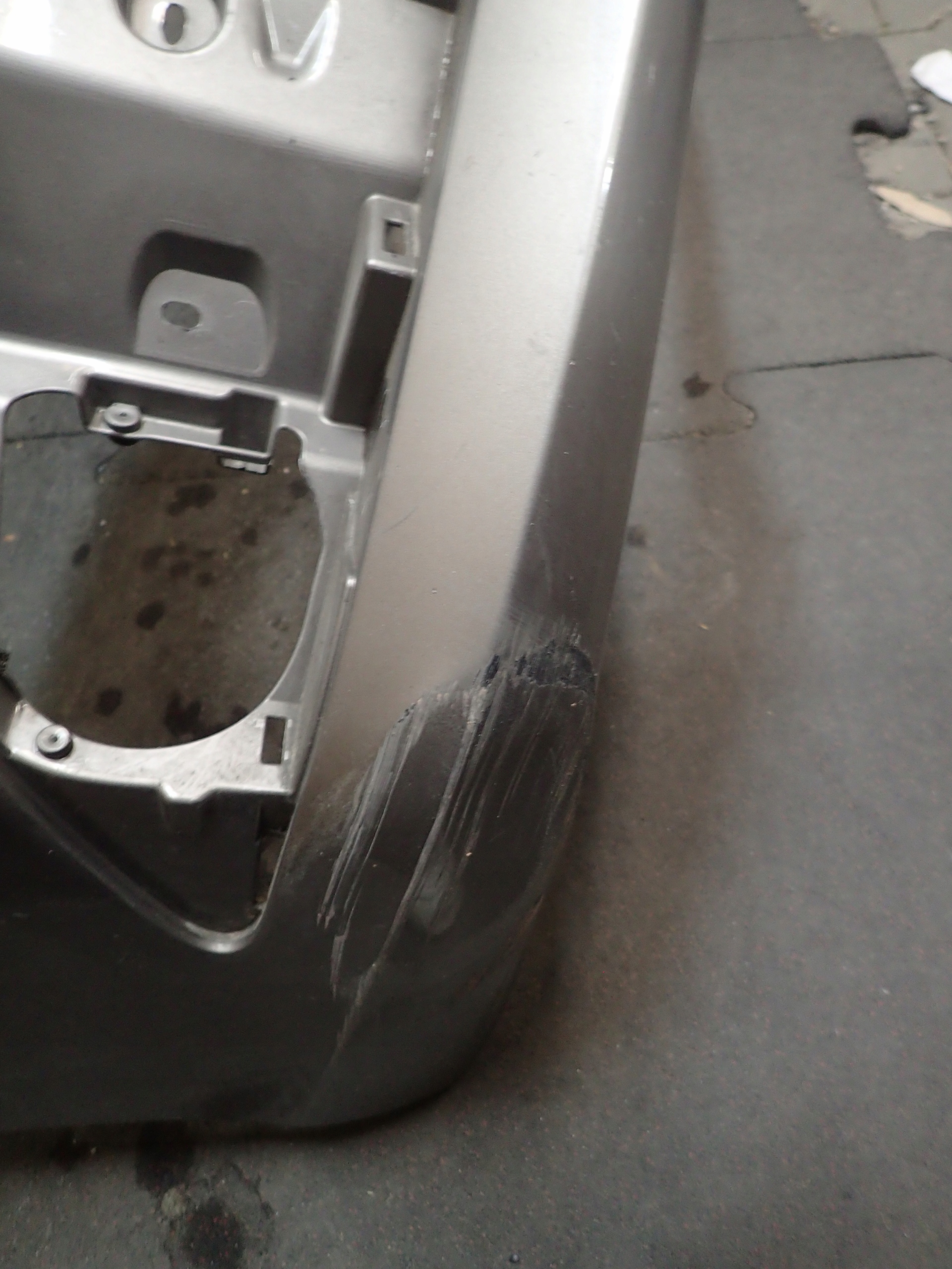 STOSSSTANGE VORNE TOYOTA AURIS LIFT 15