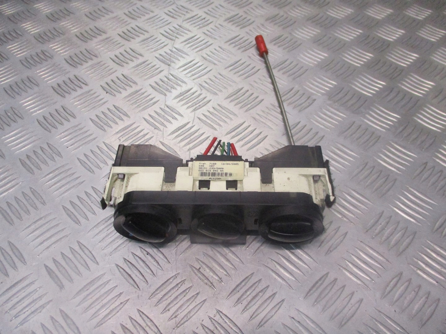 PANEL NAWIEWU VW FOX 6Q0819045AA