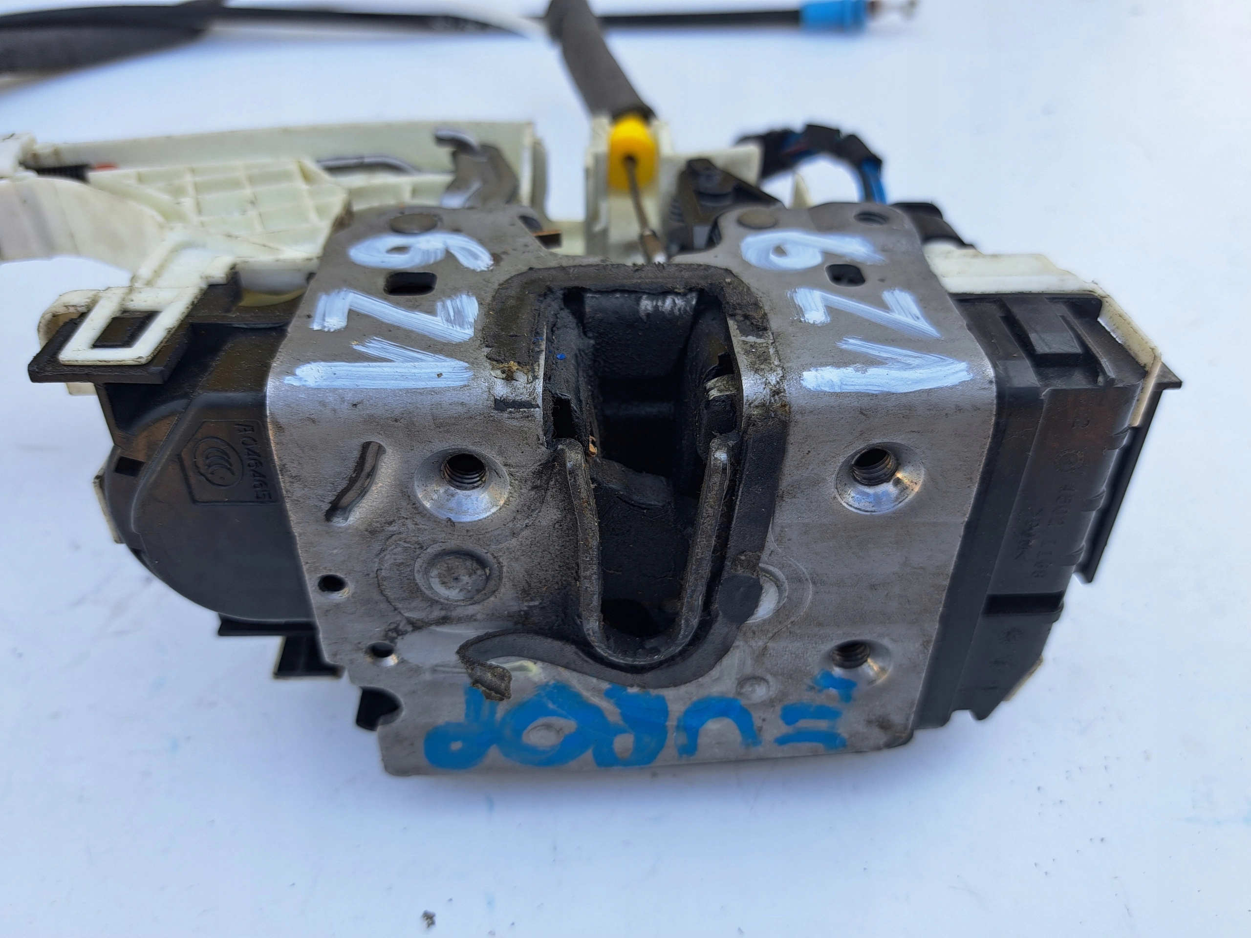 MERCEDES SPRINTER VW CRAFTER A9067201735 lock door right front