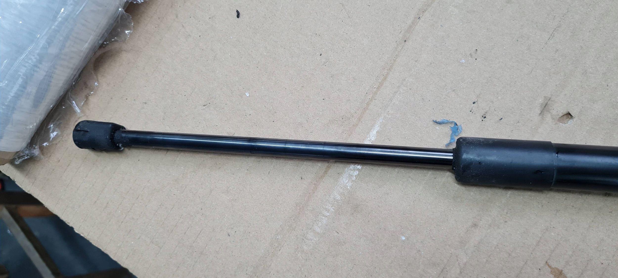 Chrysler Pacifica 2022 damper shock absorber bonnet boot rear part 68230342AF