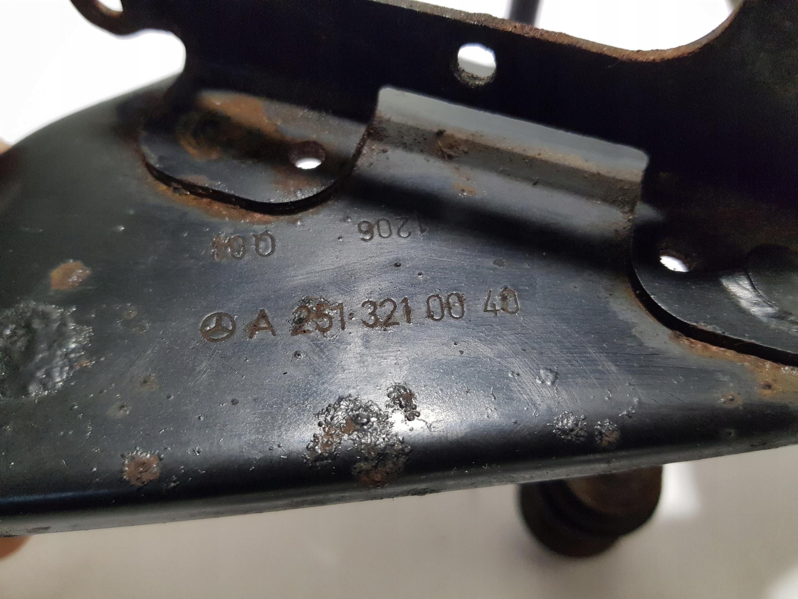 bracket KOMPRESORA AIRMATIC SPREZARKI MERCEDES W251