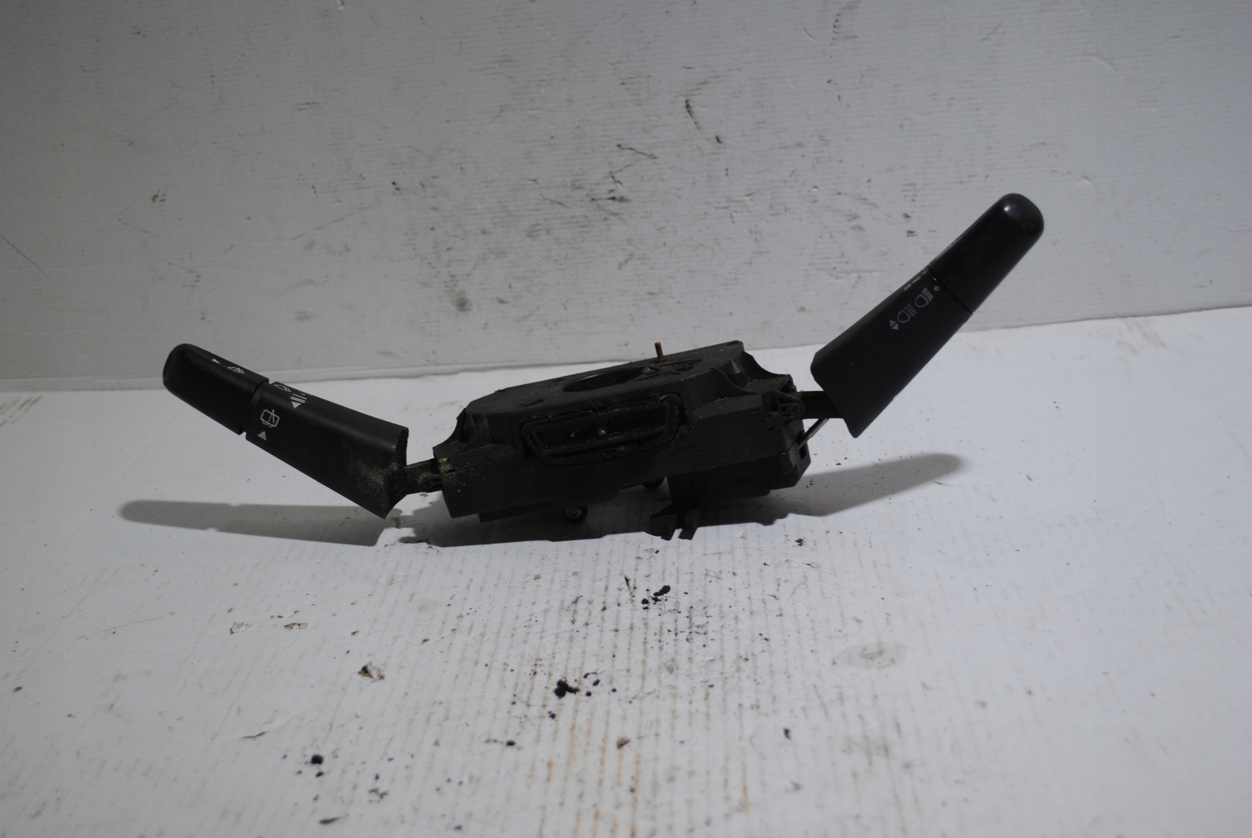 PRZEŁĄCZNIK ZESPOLONY MERCEDES VITO W638 Typ samochodu Samochody osobowe