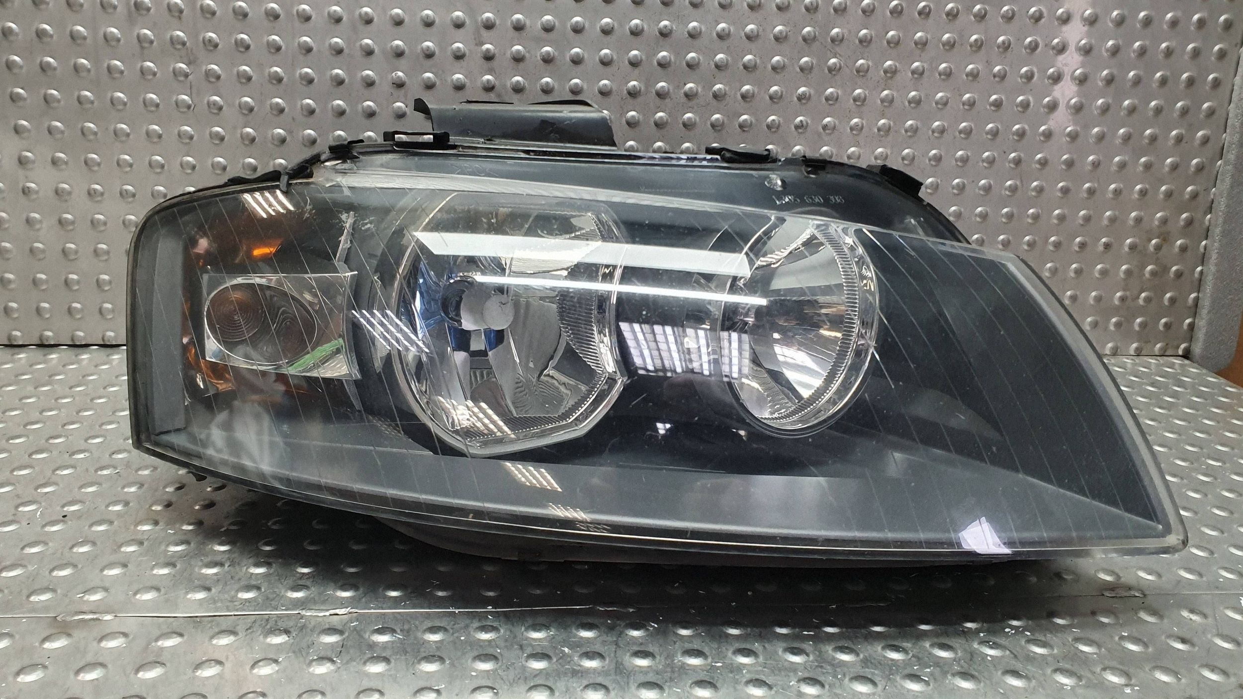 light right front 8P0941004A 0301206202 AUDI A3 8P 03-08