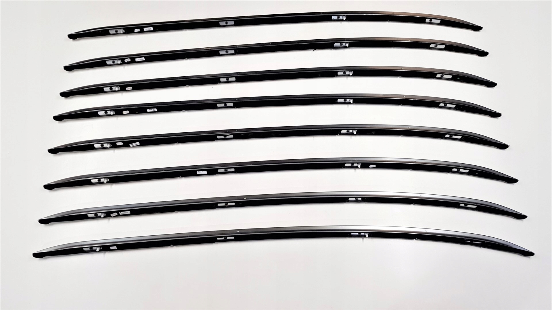 RELINGI DACHOWE CHROM FORD FOCUS MK4 JX7B N550A63 Part number JX7B N550A63