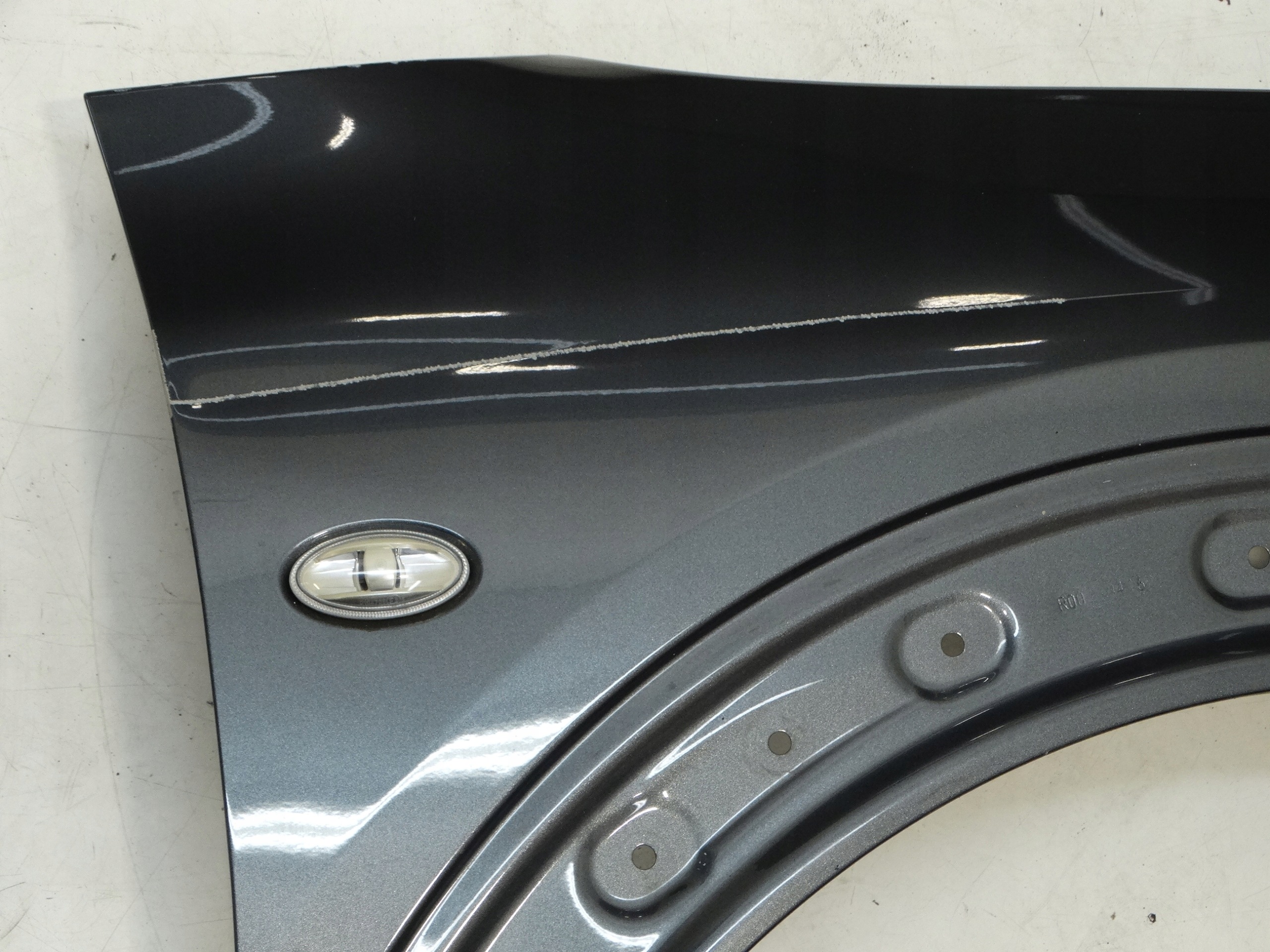 fender front right front CITROEN C4 CACTUS KOD : KTPD