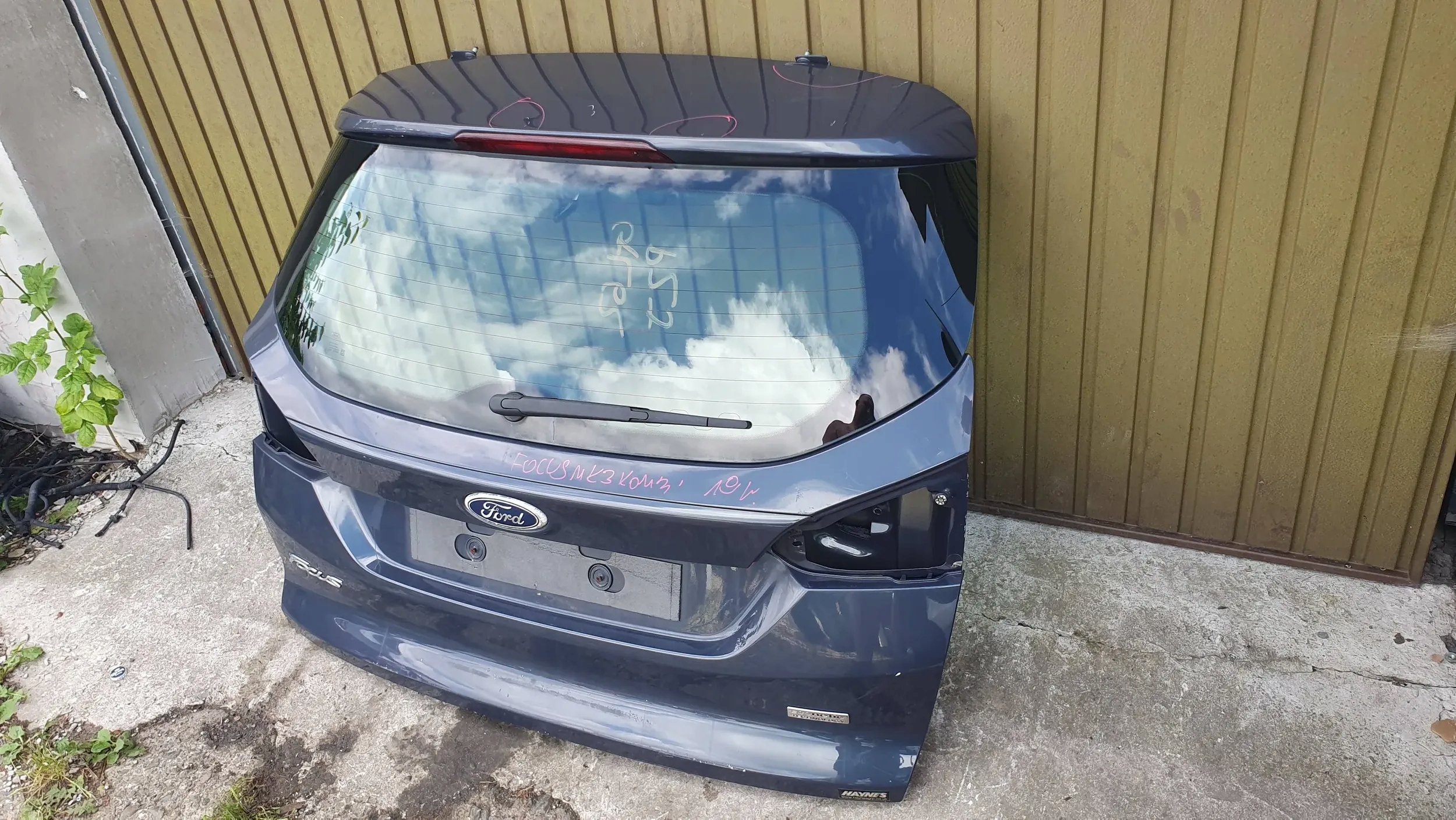 Ford Focus MK3 III 10- Kombi trunk door boot