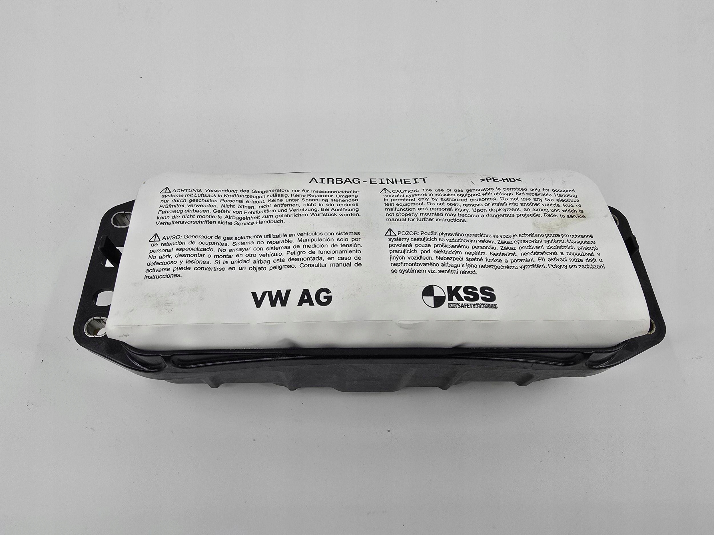 подушка безопасности пассажира lamborghini URUS 4M8880204F