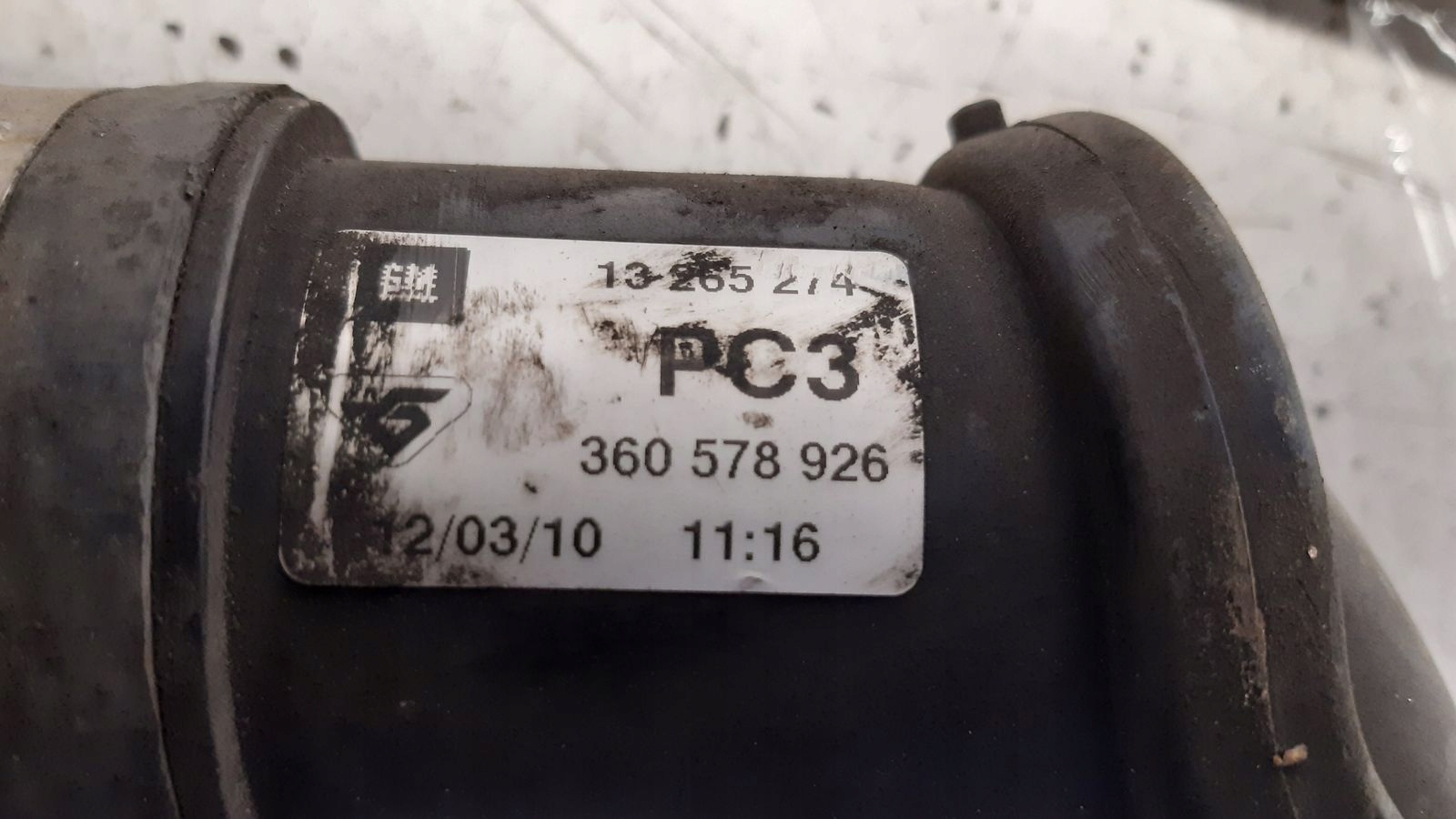 hadice vedení intercoolera trouba Opel Astra J 2,0 CDTI