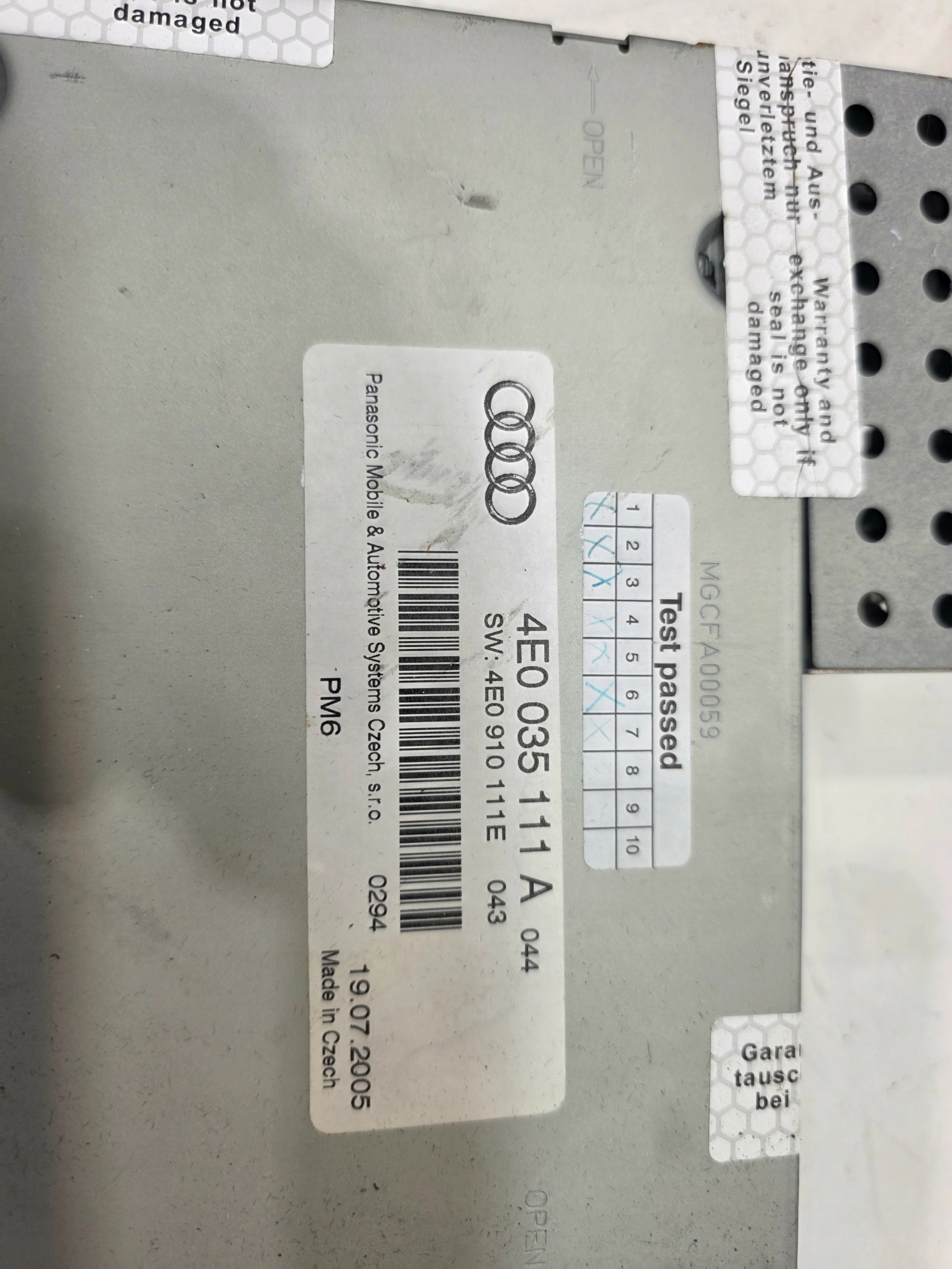 changer CD AUDI A4 A6 A5 A8 4E0035111A 4E0910111E