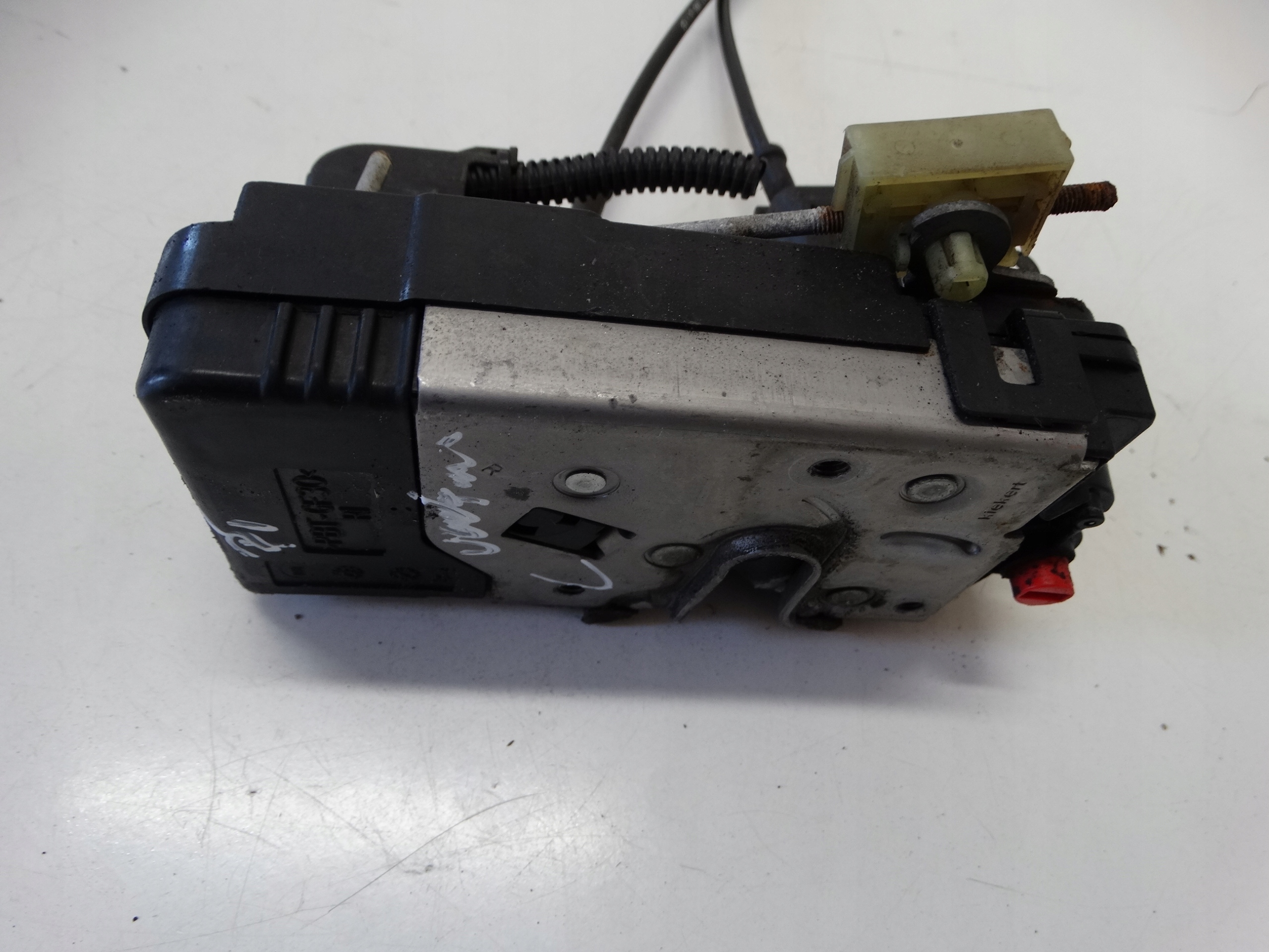 lock door right rear part OPEL VECTRA C 24447346