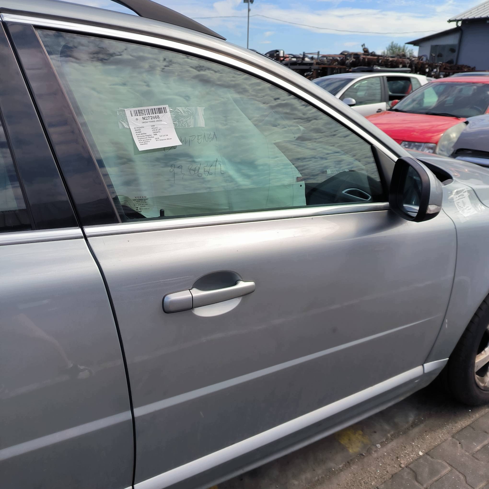 door right front 477 VOLVO V70 III LIFT