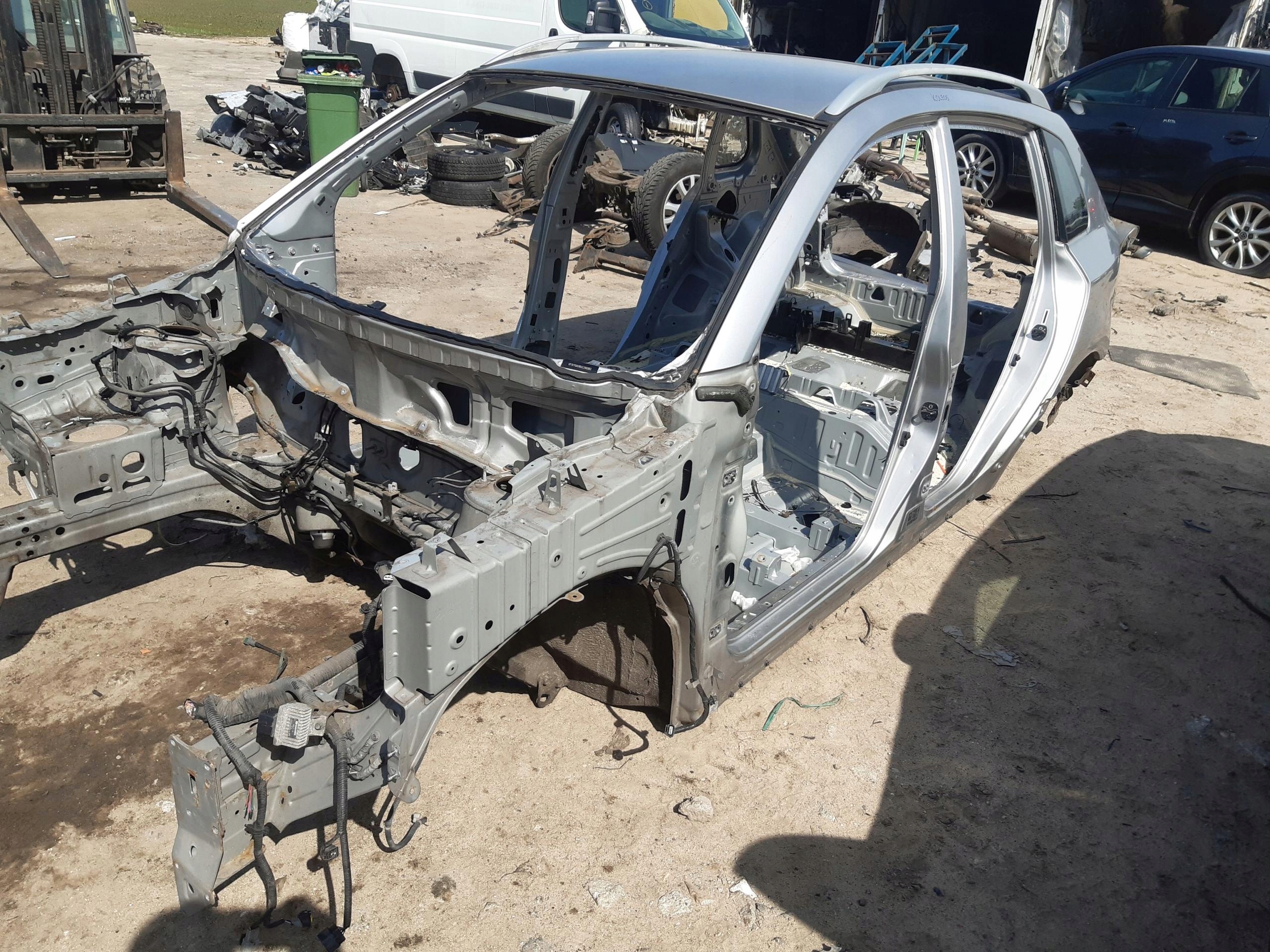 PRÓG SŁUPEK ŚRODKOWY LEWY RENAULT KOLEOS Numer katalogowy części 12157572752