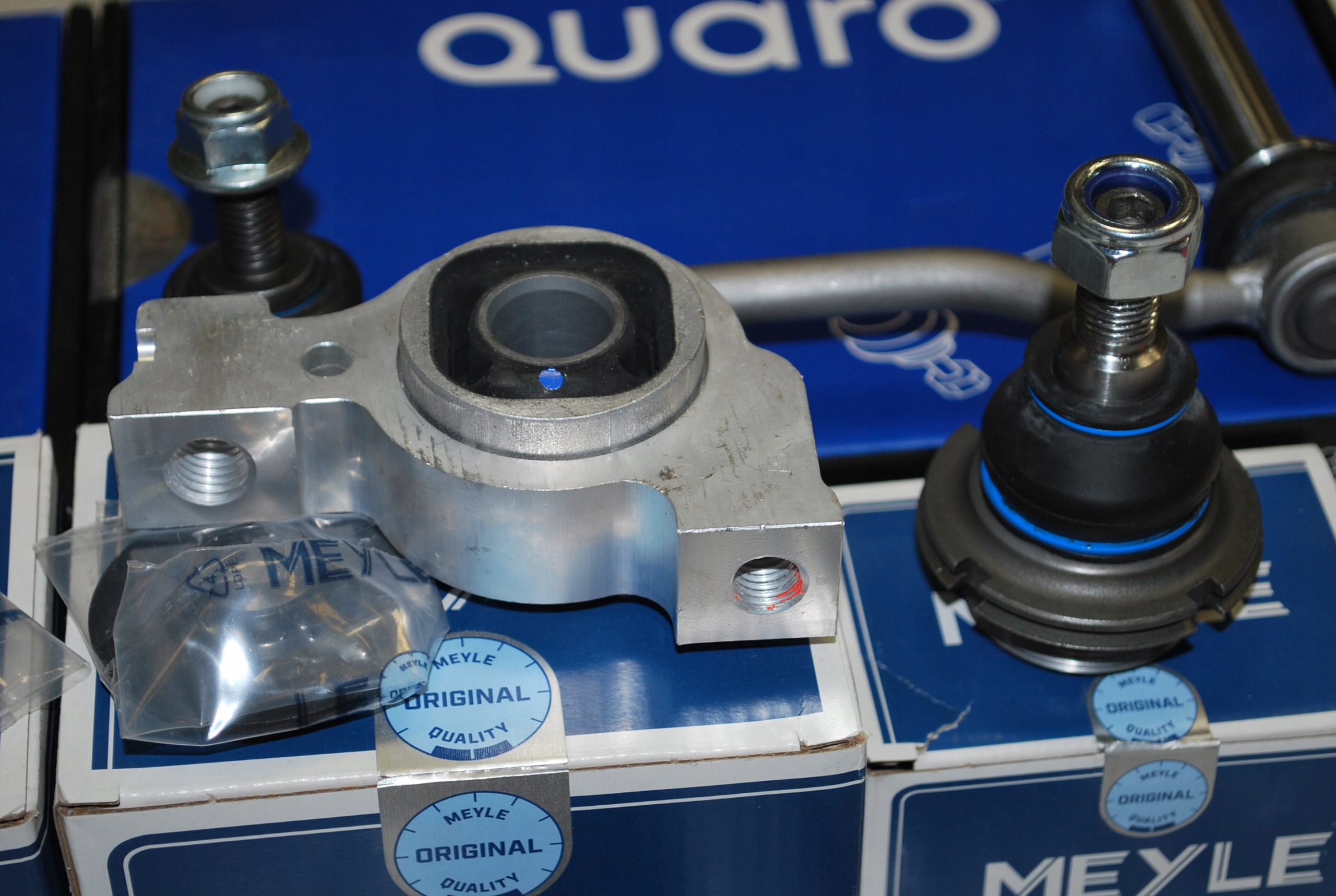 TULEJE WAHACZA ZAWIESZENIE CITROEN C5 III 2008r Installation side front