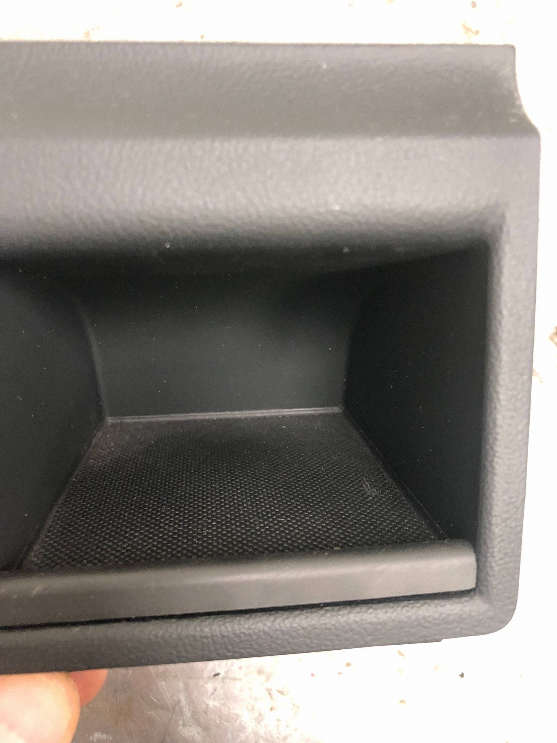 passenger compartment plato AUDI A3 8P LIFT 8P0863351D