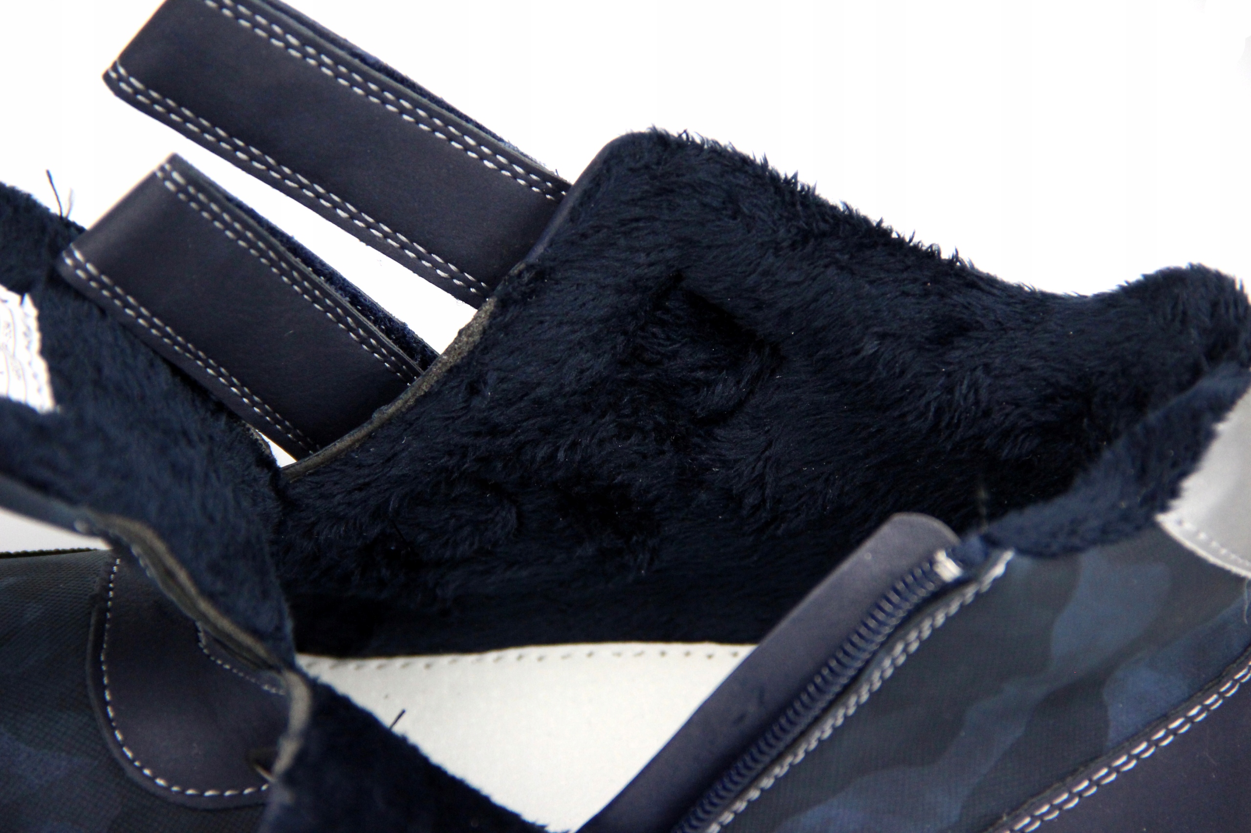 TRZEWIKI CHŁOPIĘCE BUTY OCIEPLANE ODBLASKI RZEP 32 Kolor niebieski