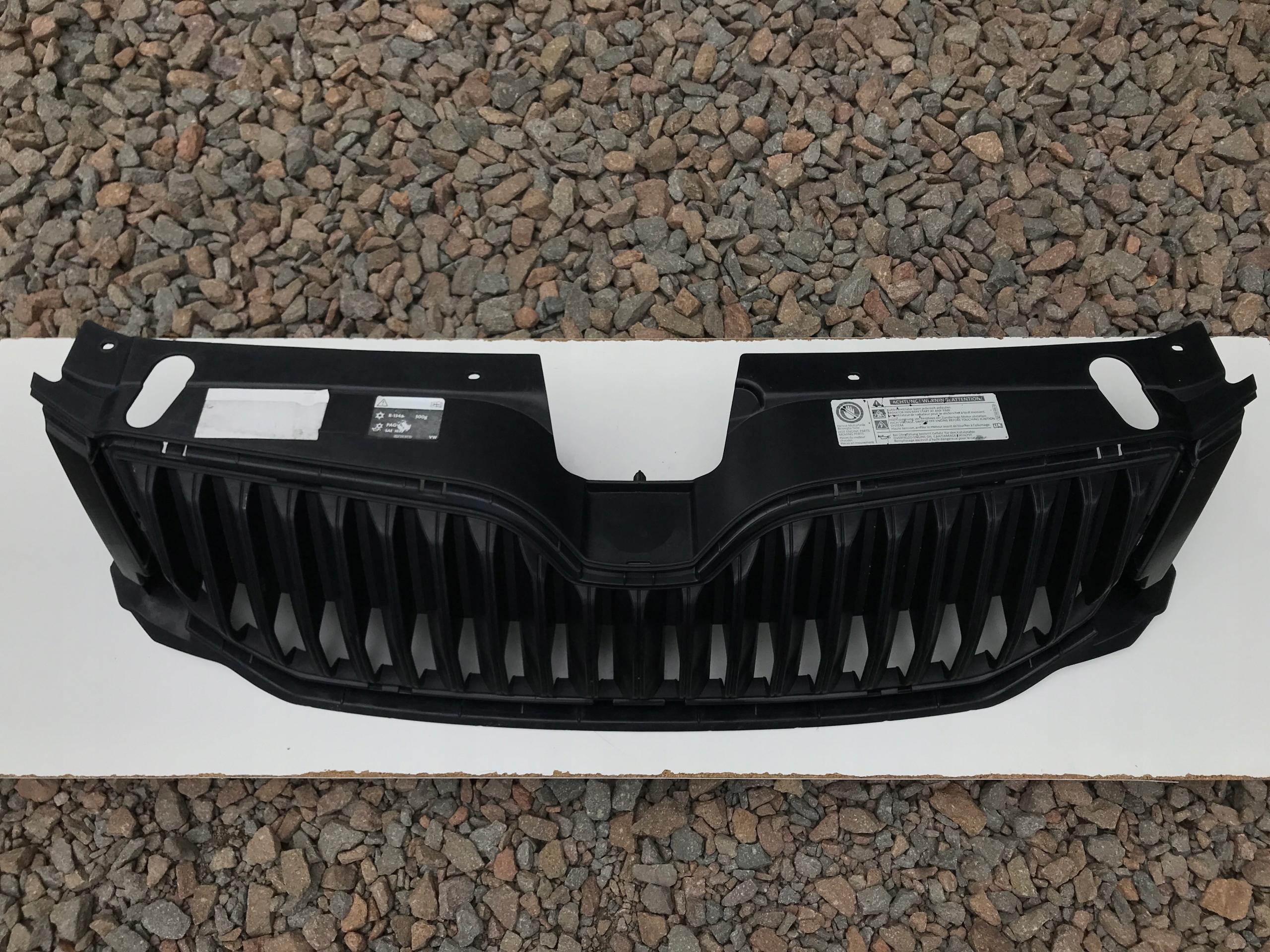 Skoda Octavia III 5E Kühlergrill FRONTGRILL Kühlergitter - Thumbnail 1