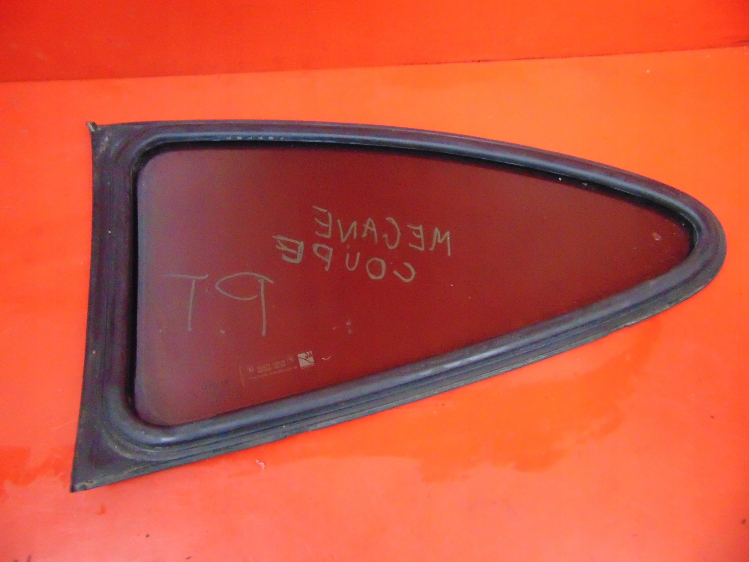 RENAULT MEGANE and COUPE window bodywork right rear part