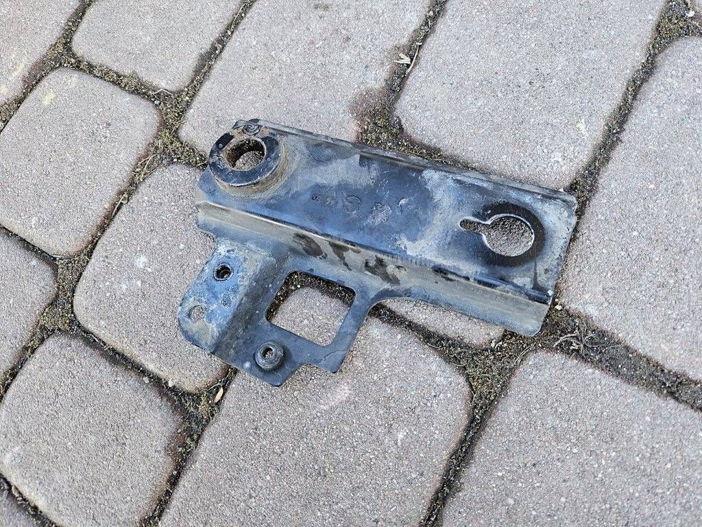 bracket console springing sanek left PROACE VIVARO C SCUDO JUMP 058951C03
