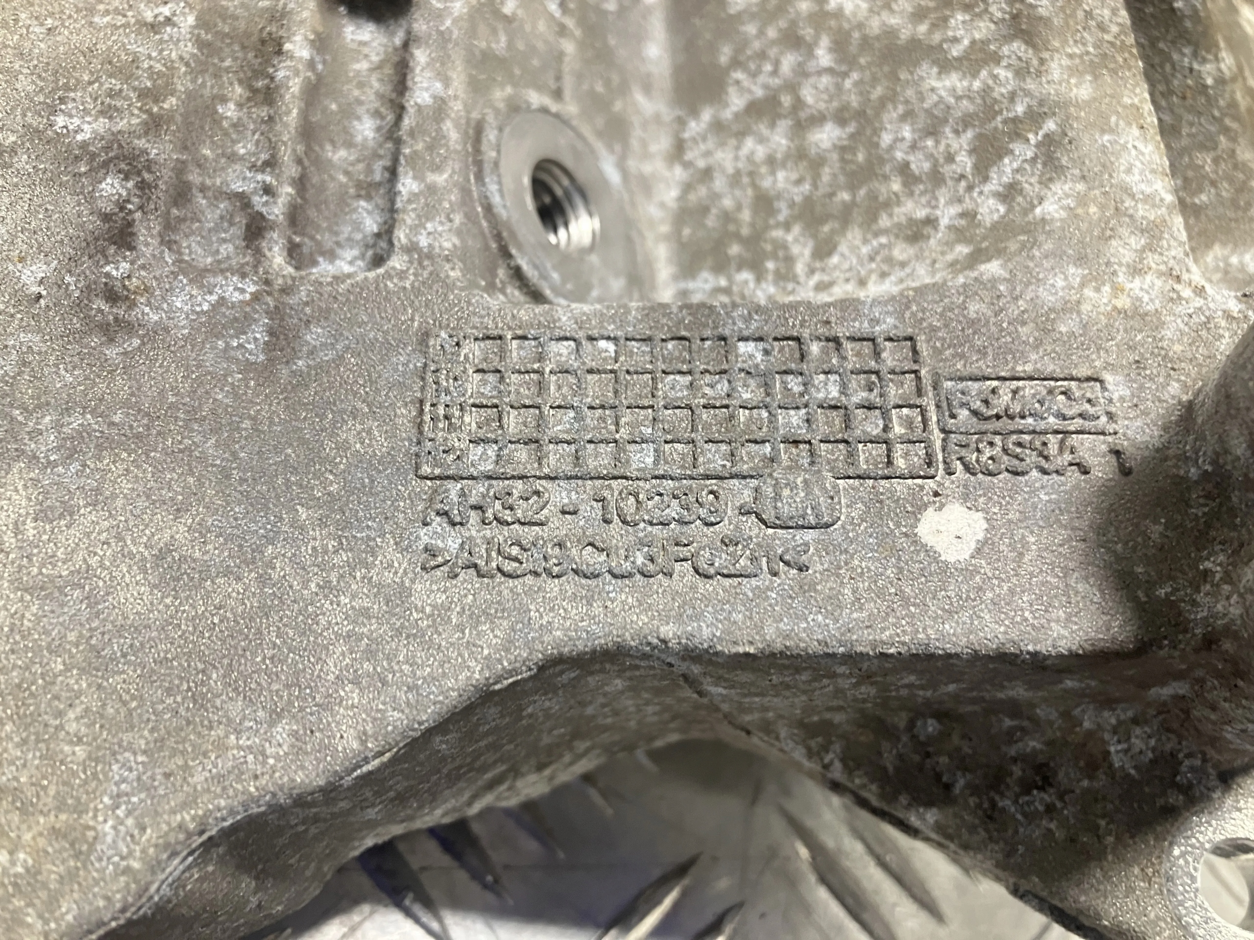 лапа генератора Range Rover Sport L320 3.0 d