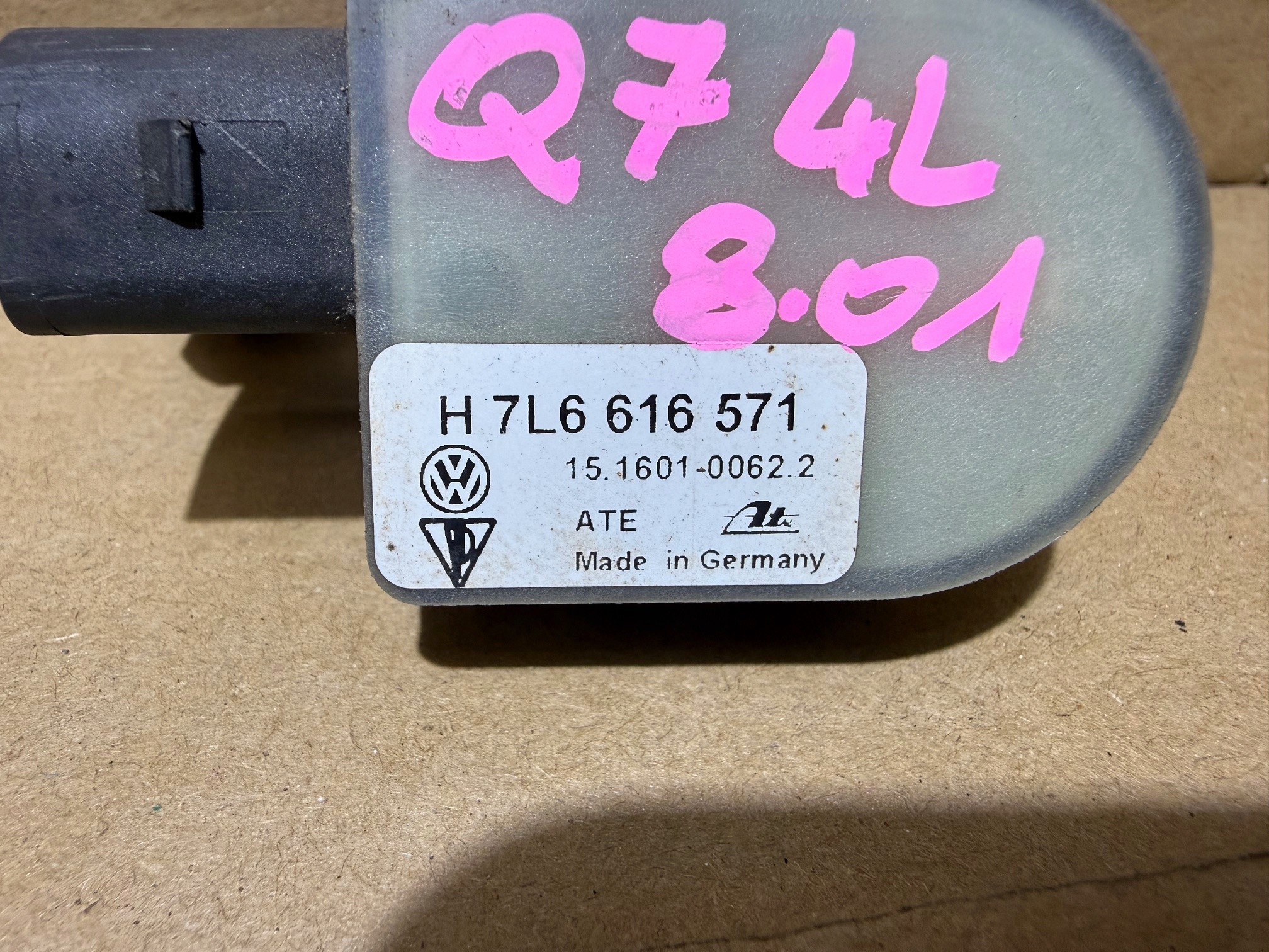 AUDI Q7 4L Sensor POZIOMOWANIA Leuchten 7L6616571
