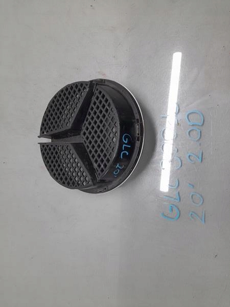 LOGO EMBLEMAT ZNACZEK MERCEDES GLC W253 X253 628959767R Marka Mercedes-Benz