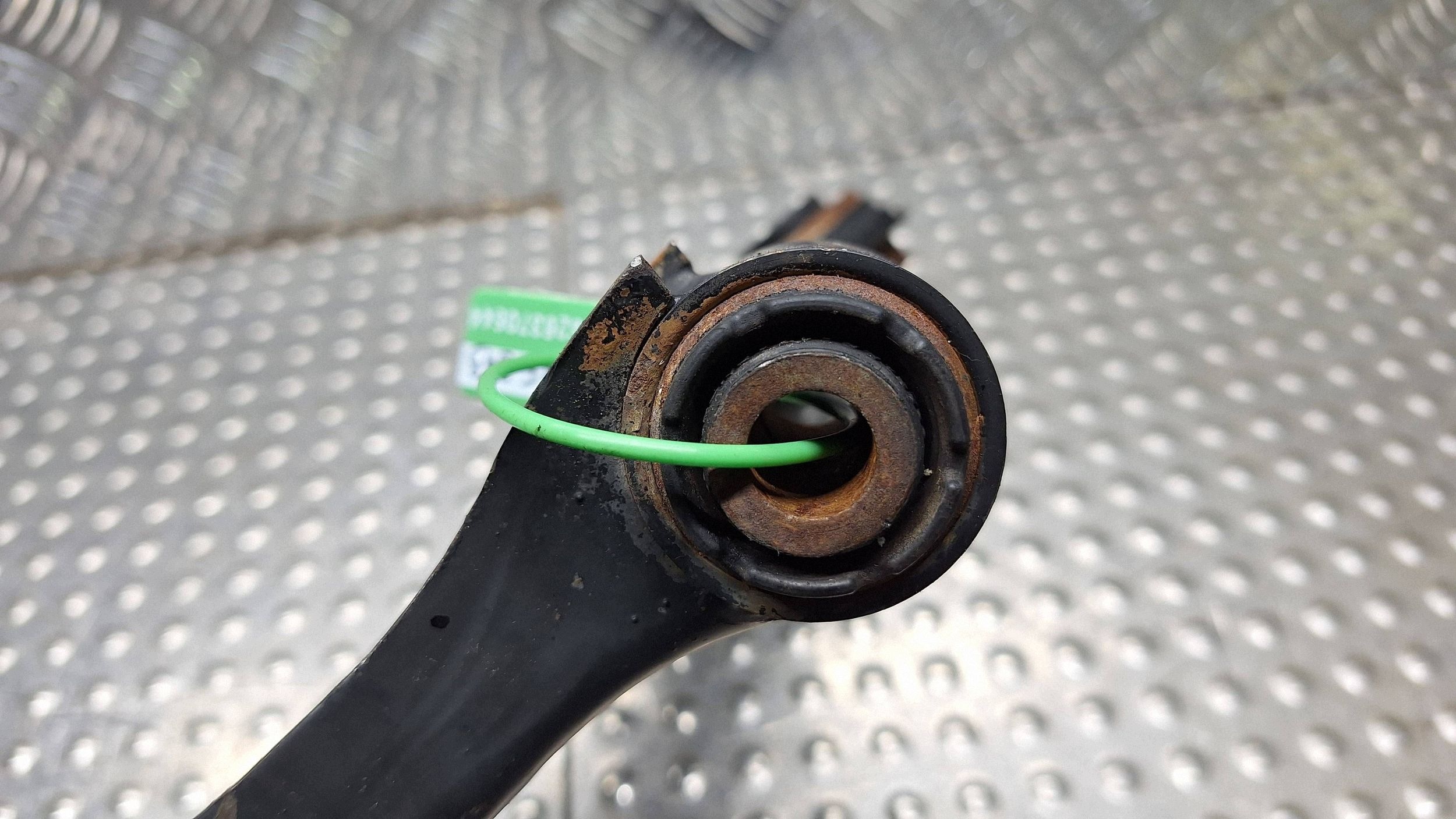 arm left front H1BC-3051L FORD FIESTA MK8
