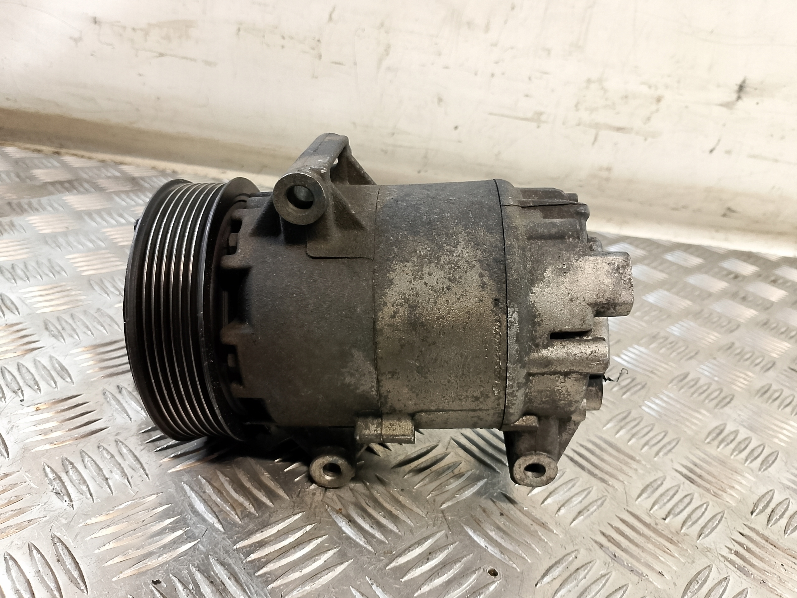 compressor compressor; KLIMATZYACJI RENAULT SCENIC II 1.9 DCI OE 8200309193