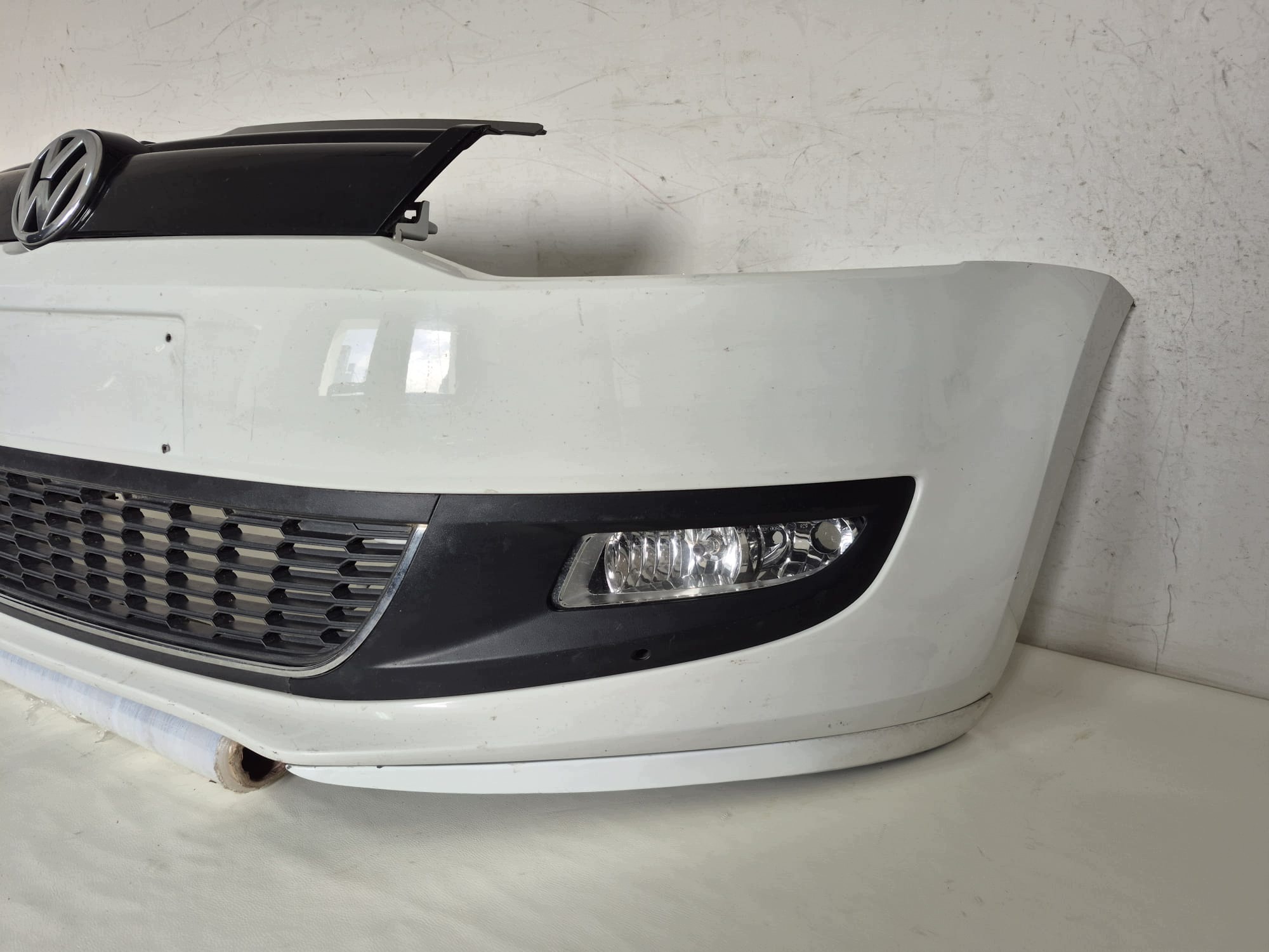VW POLO 6R BLUEMOTION 09- bumper front front without DZIUR 6R0807221