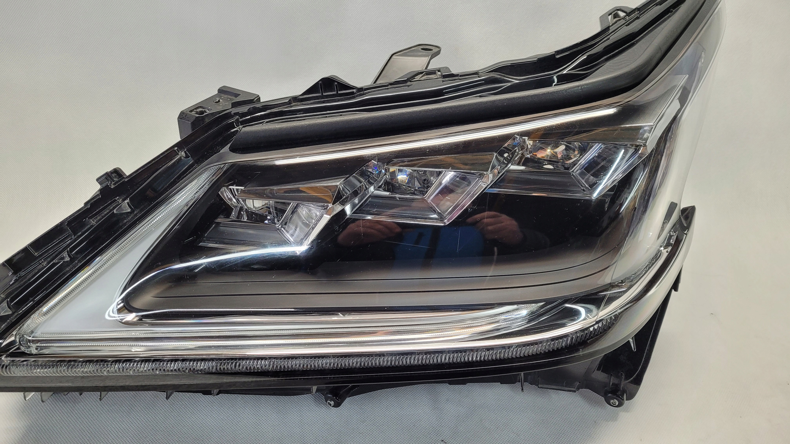 LAMPA LEWA PRZÓD FULL LED LEXUS LX LX570 2016+ Strona zabudowy lewa