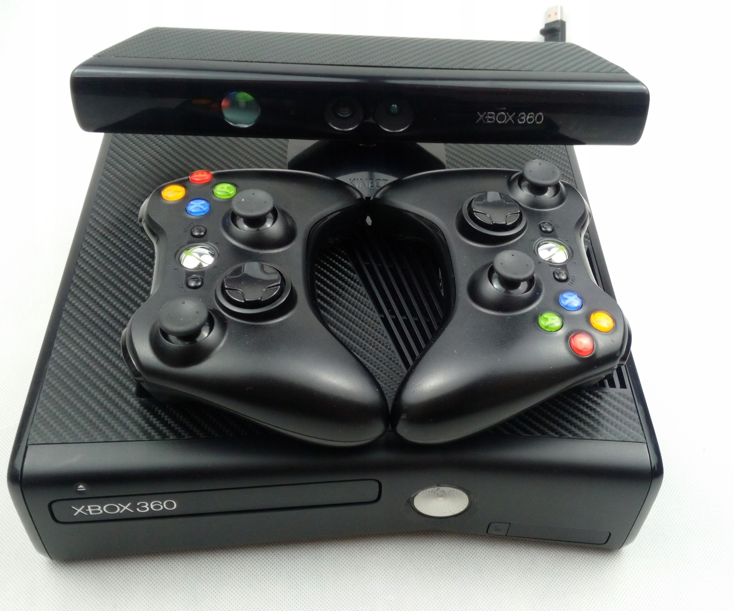 KONSOLA XBOX 360 SLIM 250GB PADY KINECT GRY ZESTAW Rodzaje odtwarzanych nośników Blu-ray CD-ROM DVD-ROM