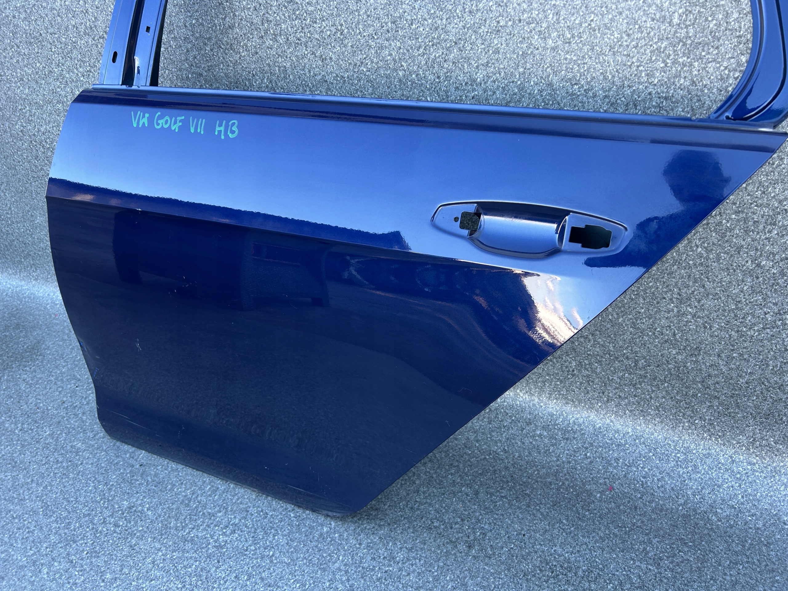 DRZWI LEWE TYLNE VW GOLF VII HB POZNAŃ Producent części Volkswagen OE