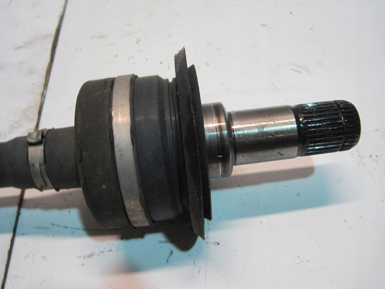 semi-axis BMW 8664658 rear part rear