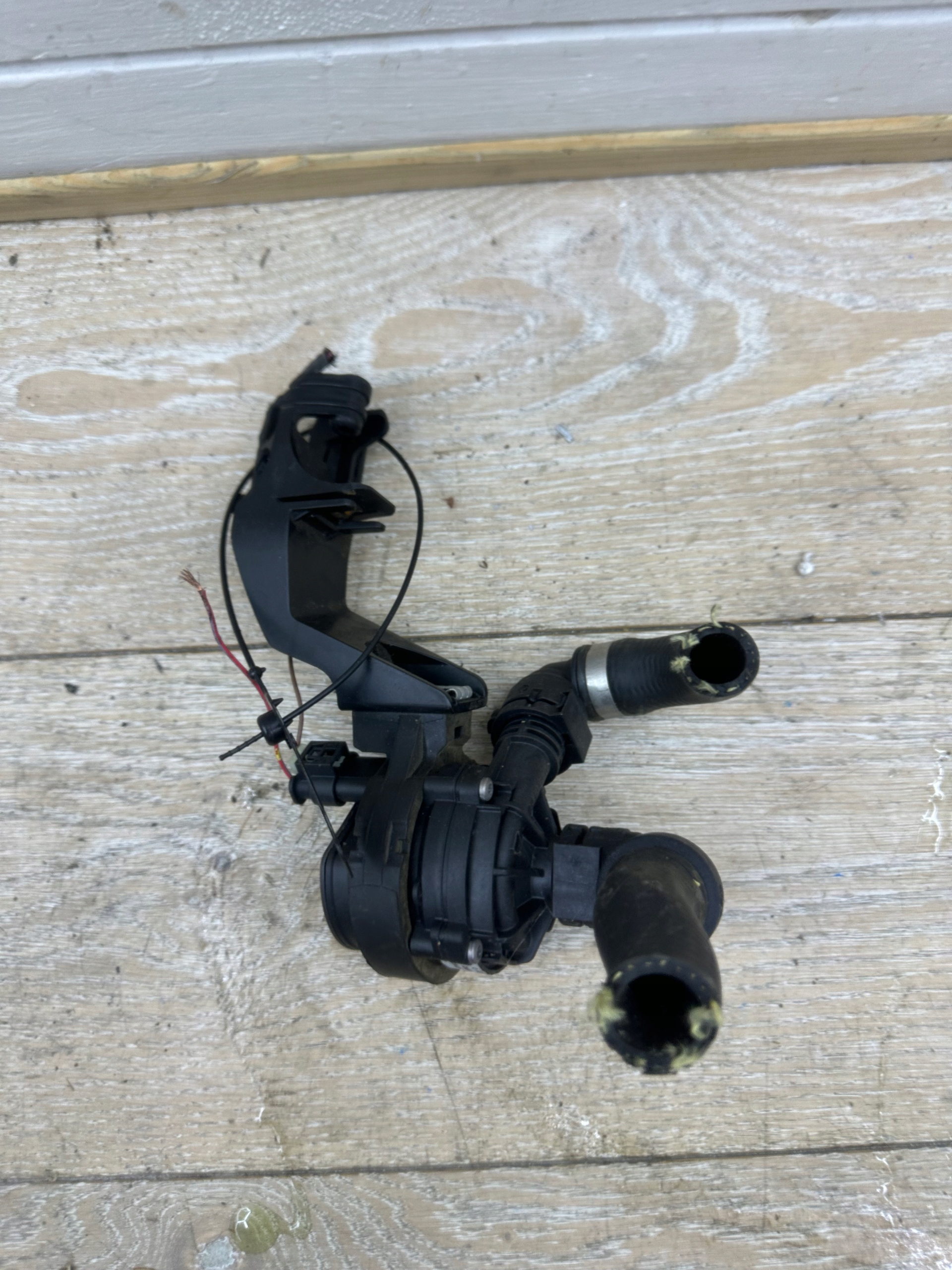 BMW 5 G30 G31 2020 pumpa cyrkulacji / cirkulacije vode